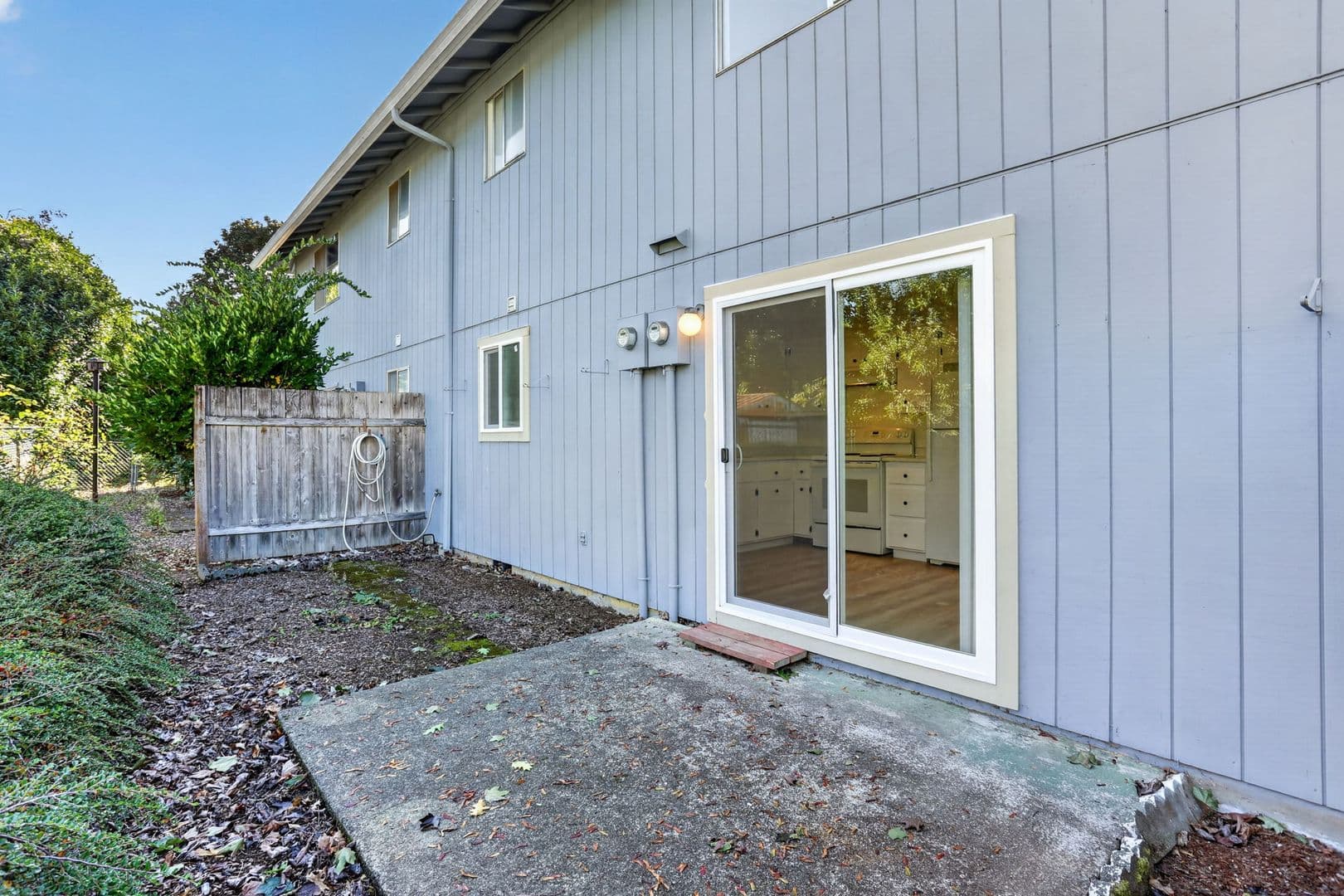 Sandy Apartment: 17170 Beers Ave