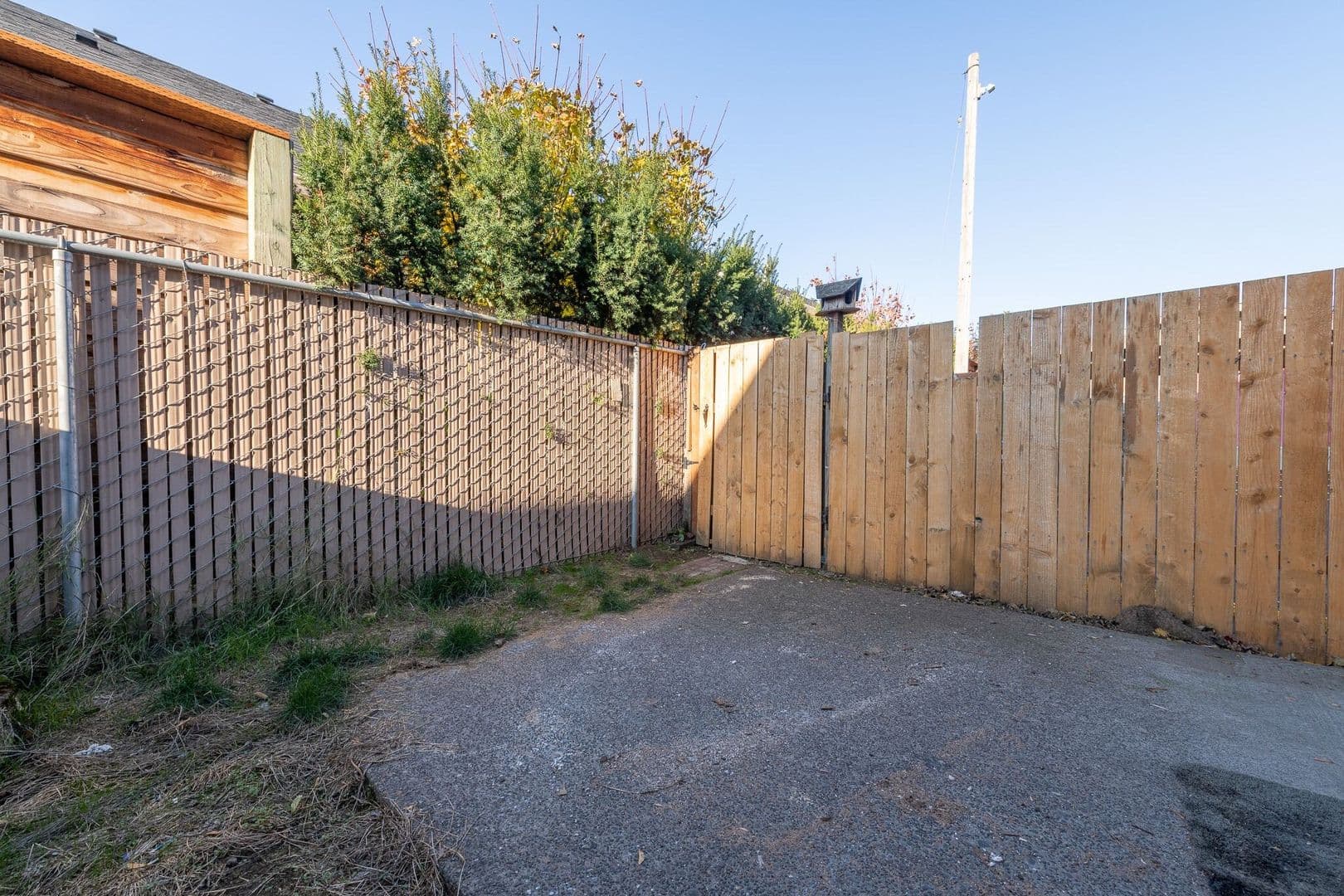 Milwaukie Apartment: 15500 SE East Ave