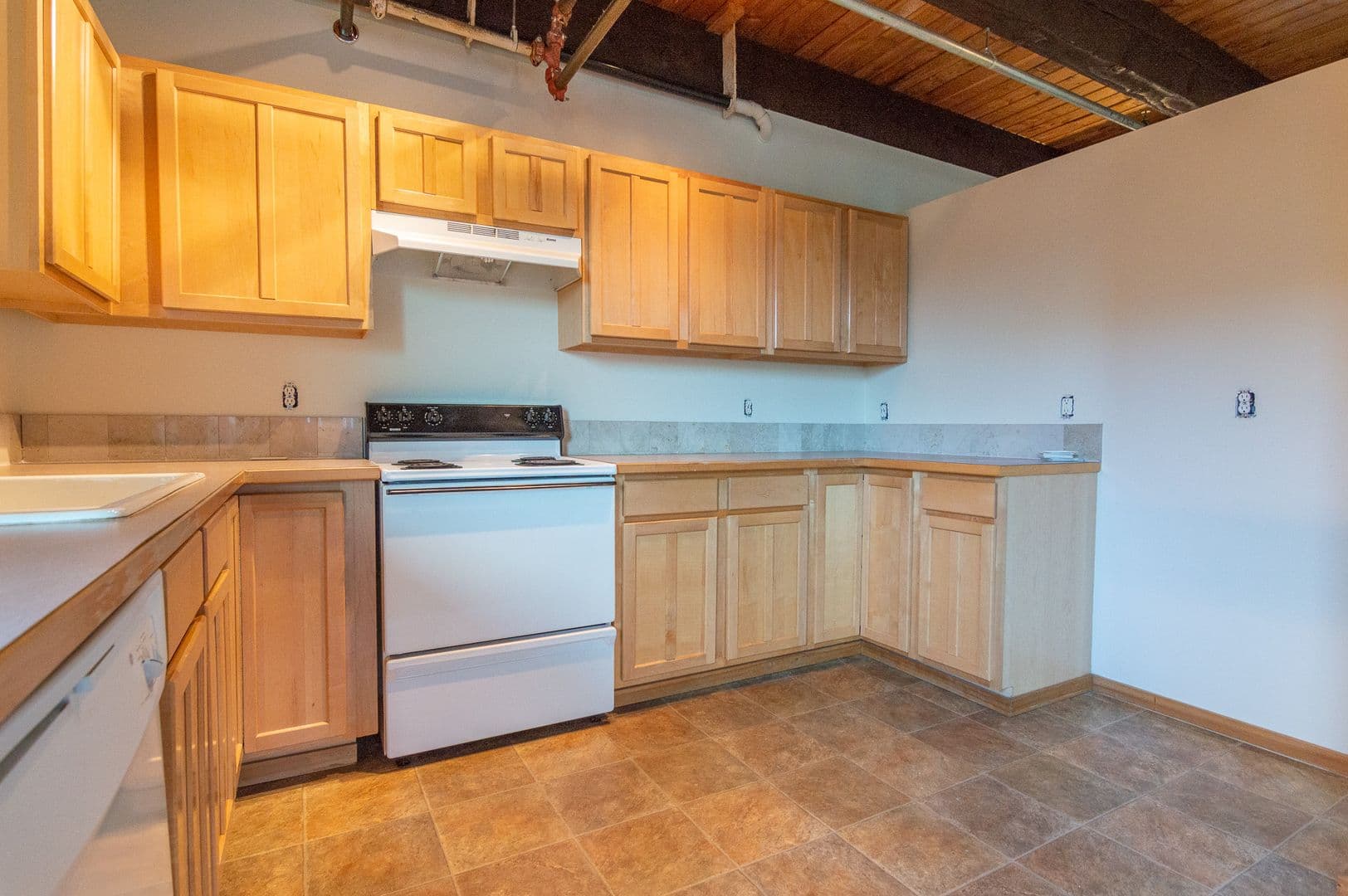 Portland Apartment: 2808 NE MLK Jr Blvd
