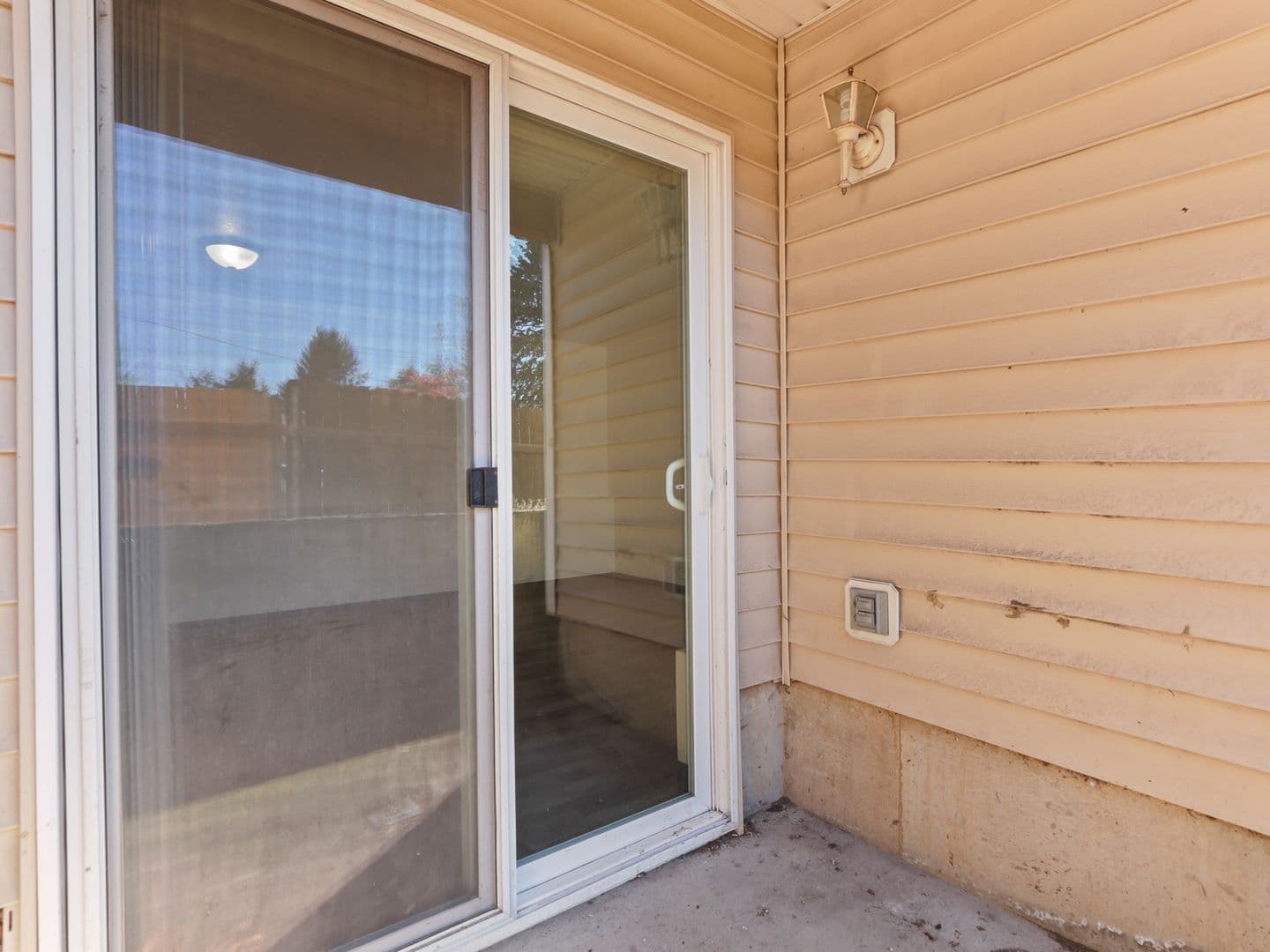 Portland Apartment: 13024 SE Tessa St