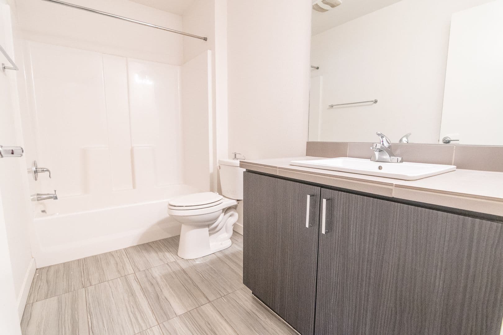 Portland Apartment: 4626 N Maryland