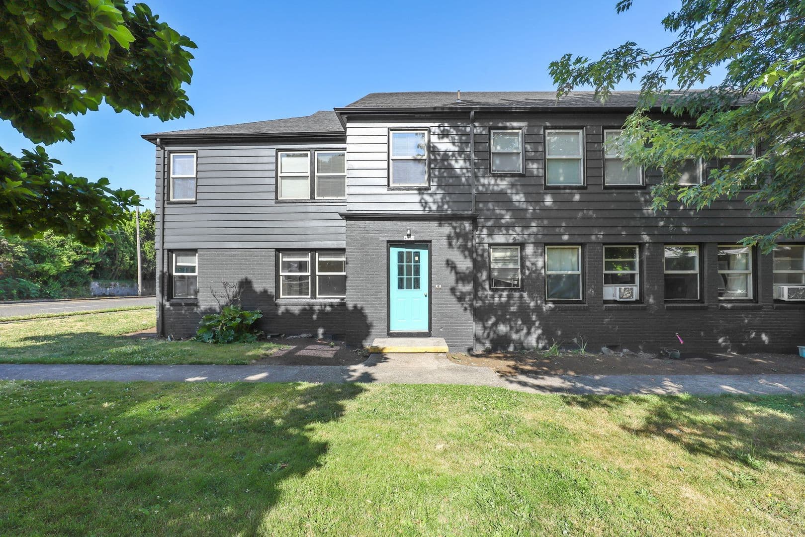 Portland Apartment: 4831-4841 E Burnside St