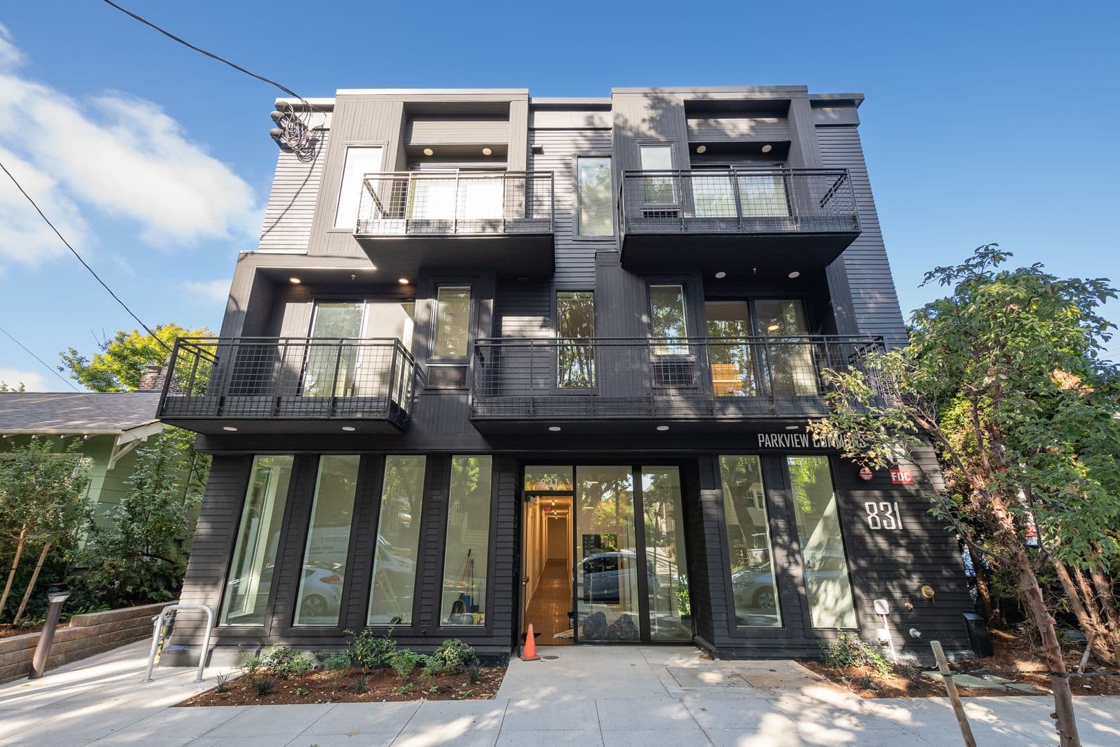 Portland Apartment: 831 NE 29th