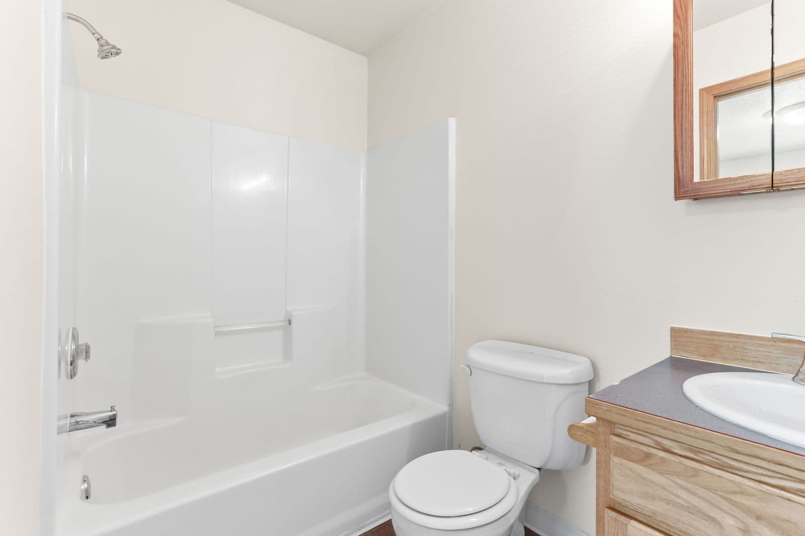 Portland Apartment: 2020 NE Rodney