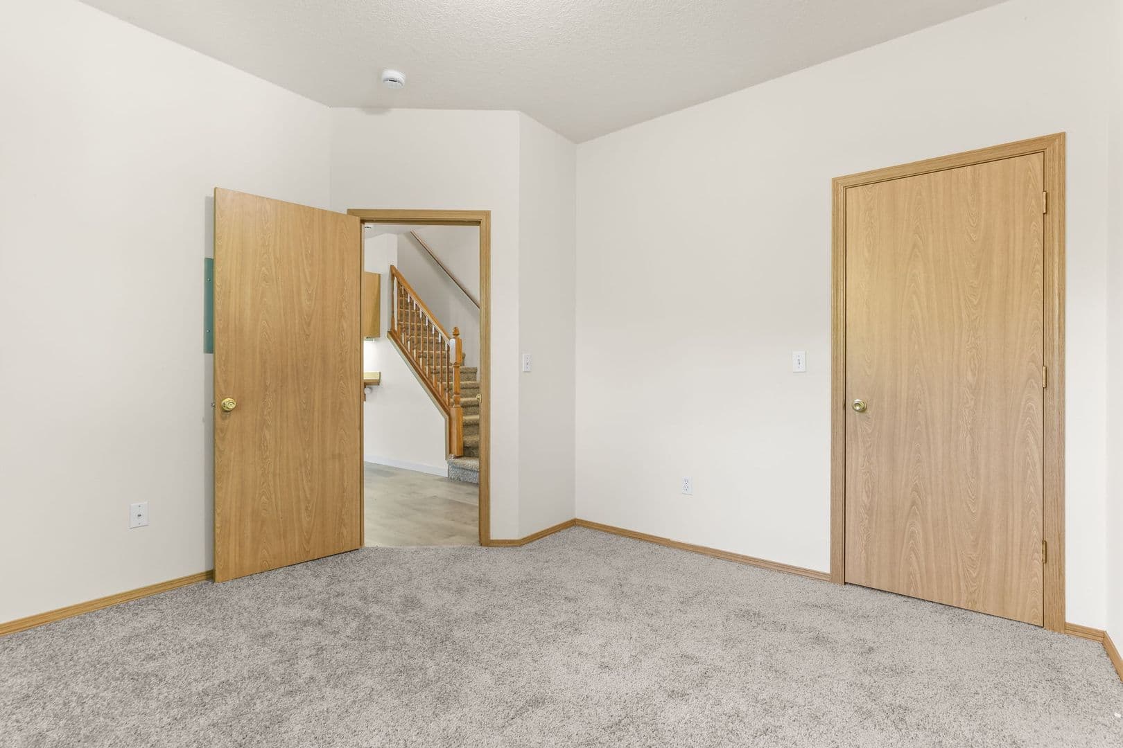 Portland Apartment: 2020 NE Rodney