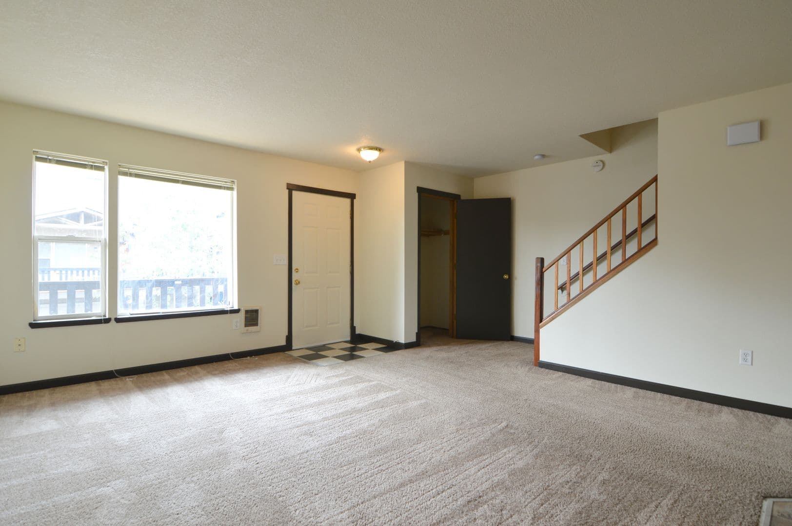 Portland Apartment: 12231-12233 SE Steele