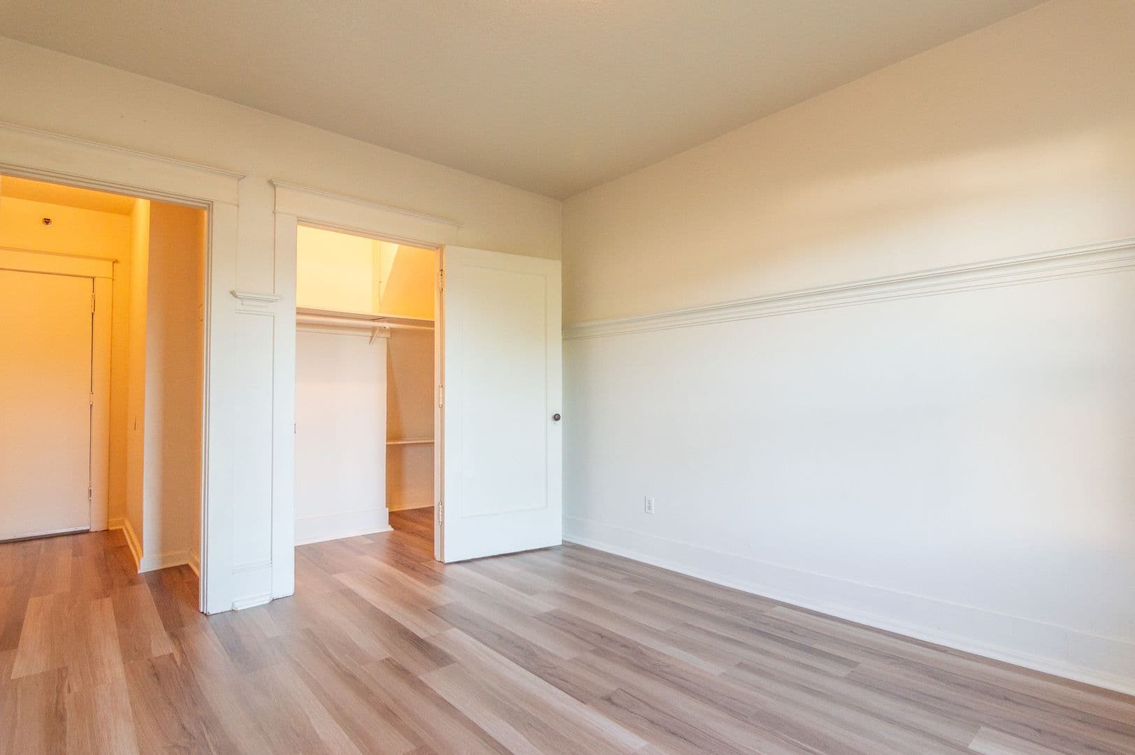 PORTLAND Apartment: 2401 NE MLK JR BLVD