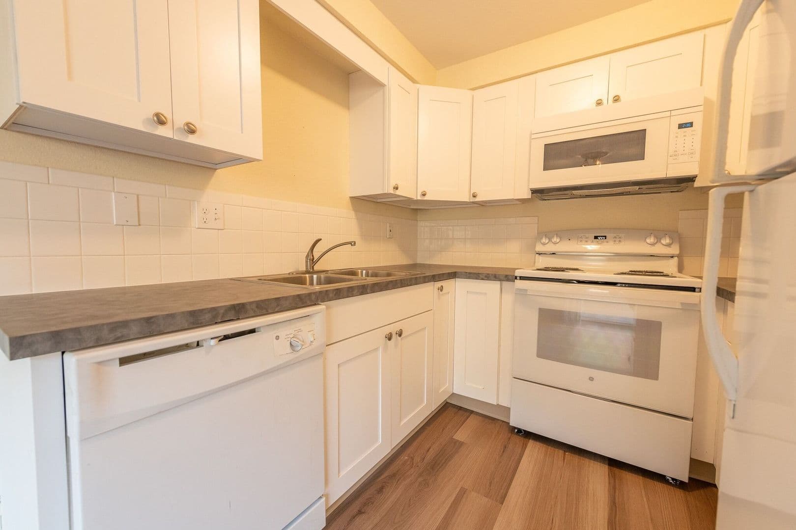 Milwaukie Apartment: 15500 SE East Ave