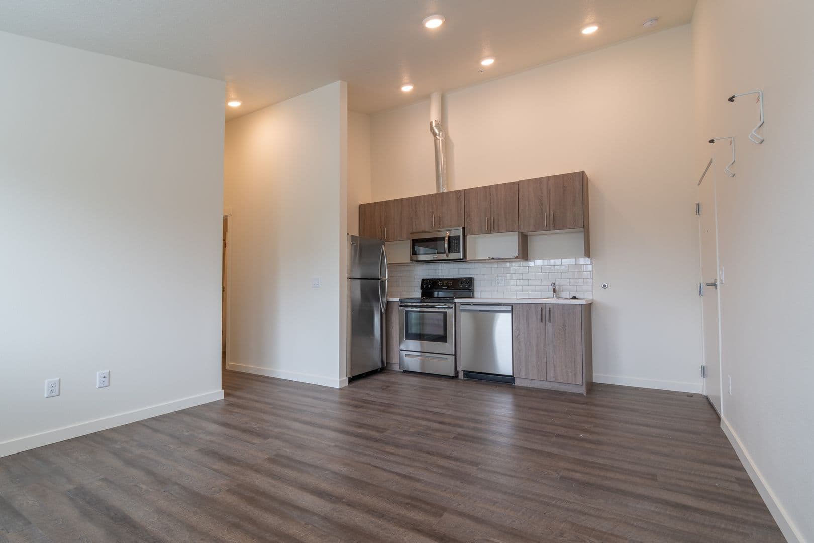 Portland Apartment: 2630 NE Dekum
