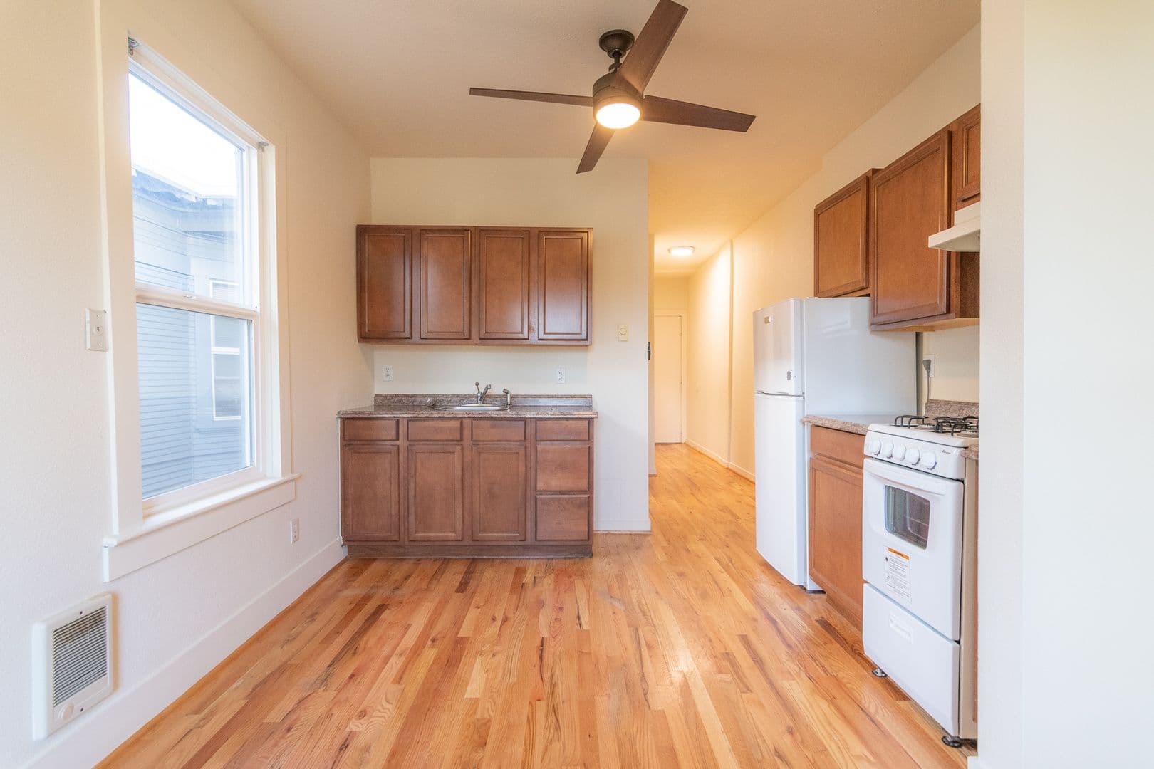Portland Apartment: 6020 NE Glisan