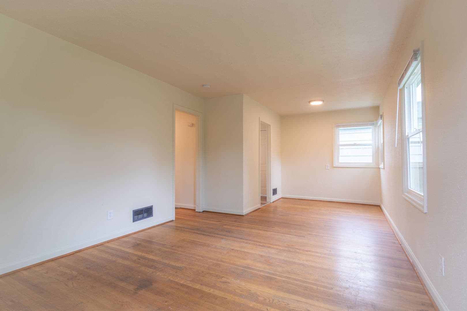 PORTLAND Apartment: 5412-5420 NE 9th