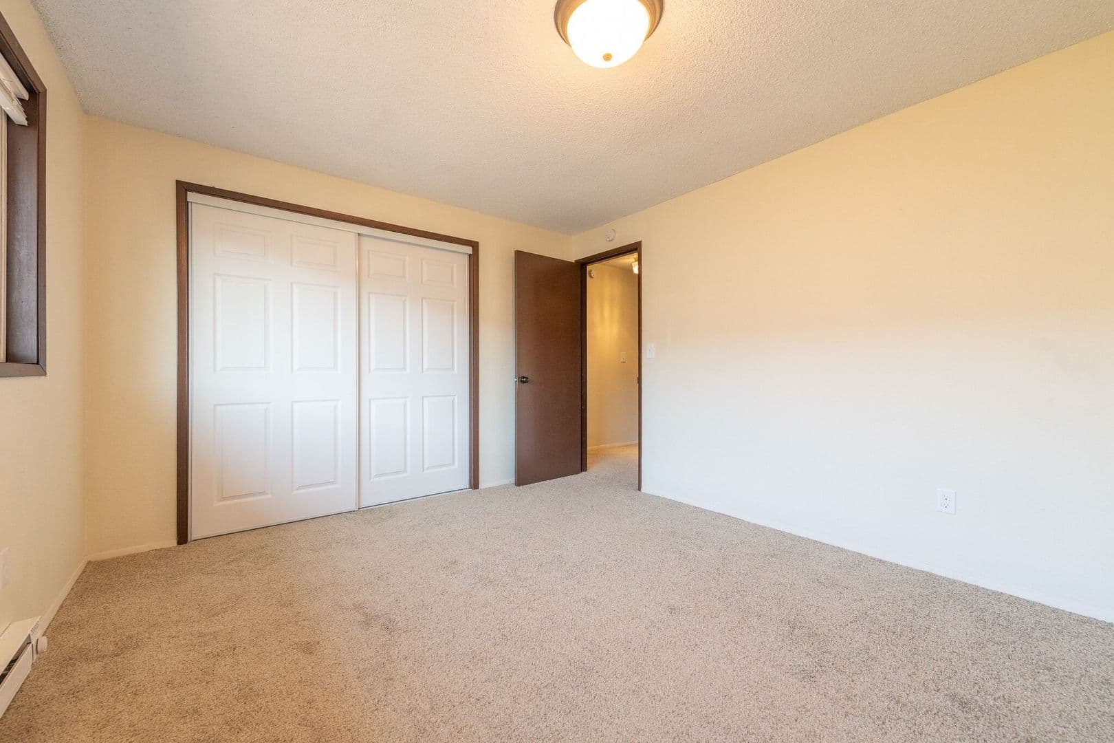 Milwaukie Apartment: 15500 SE East Ave