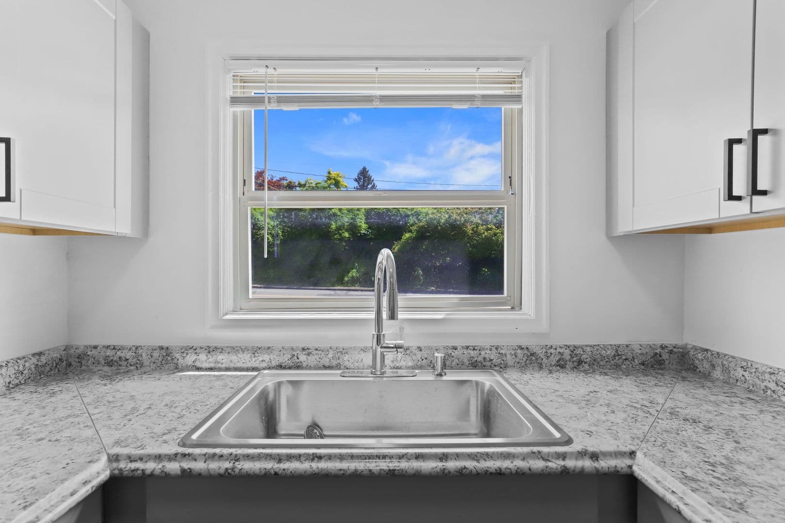 Portland Apartment: 4831-4841 E Burnside St