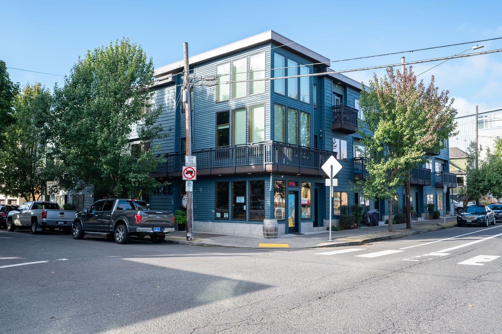 Portland Apartment: 455 NE 24th Ave