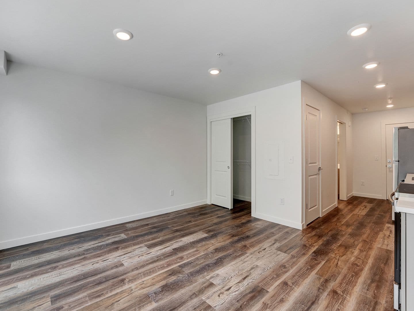 Portland Apartment: 5111 SE Woodstock