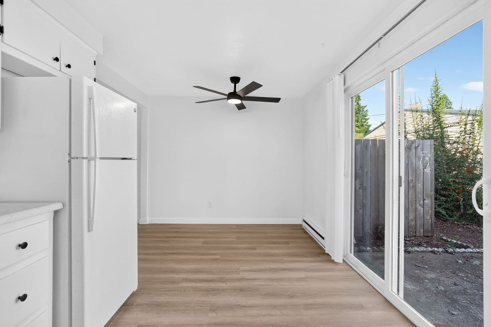 Sandy Apartment: 17170 Beers Ave