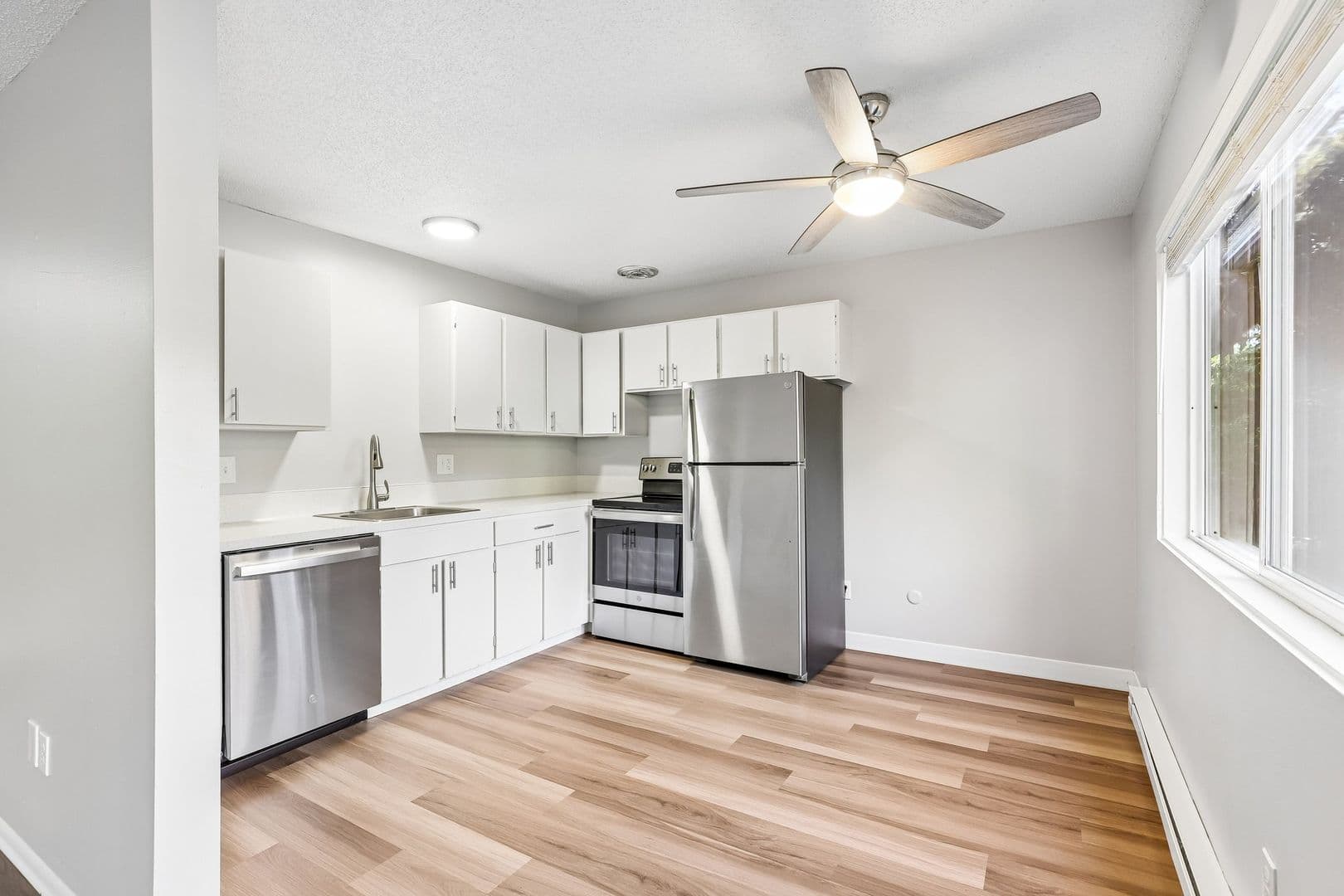 Portland Apartment: 6225-6235 SW Burlingame
