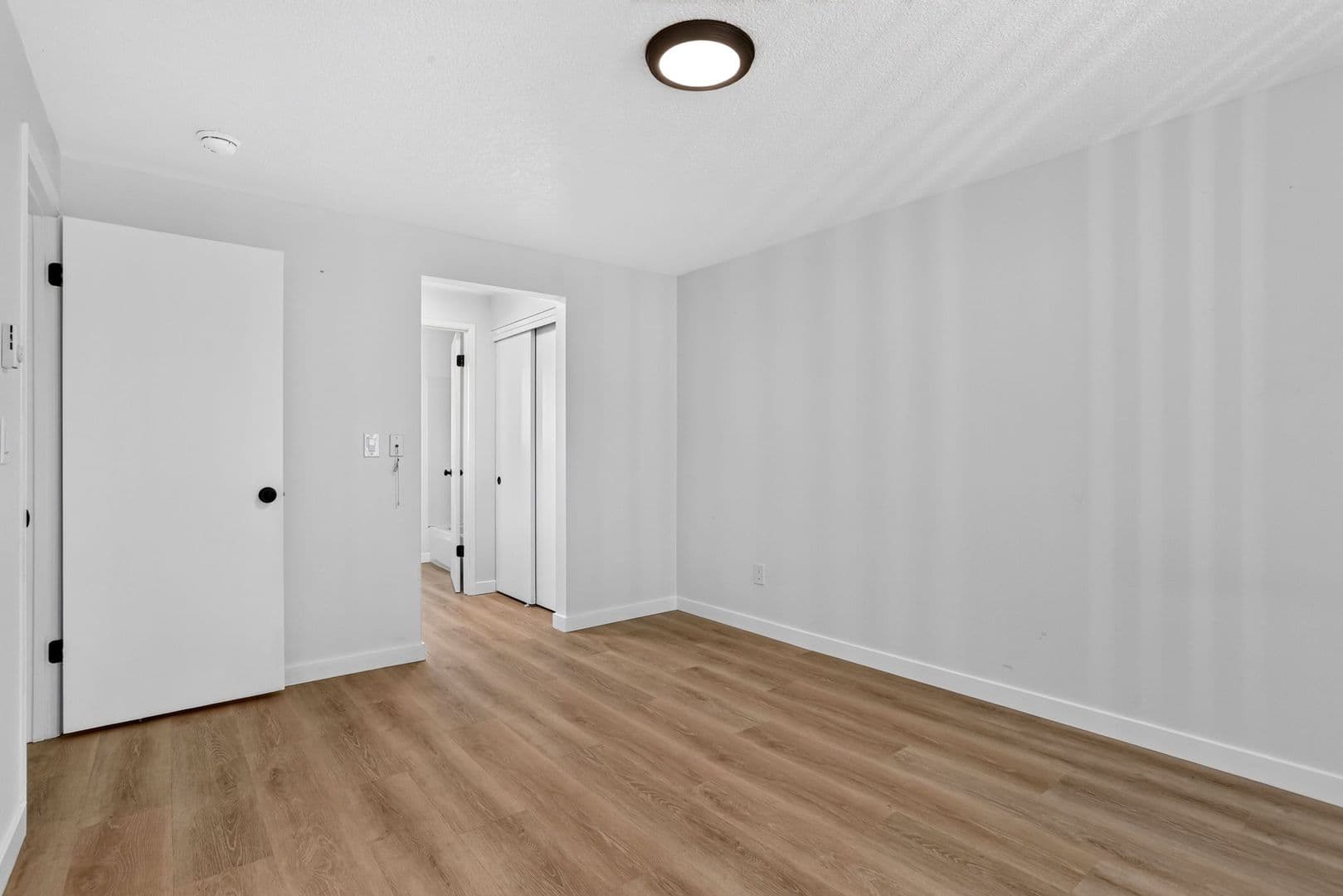 Sandy Apartment: 17170 Beers Ave