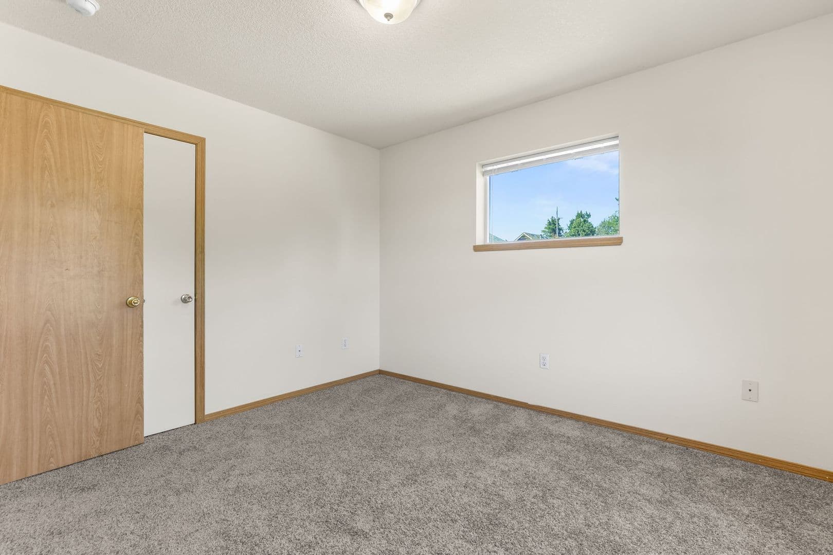 Portland Apartment: 2020 NE Rodney