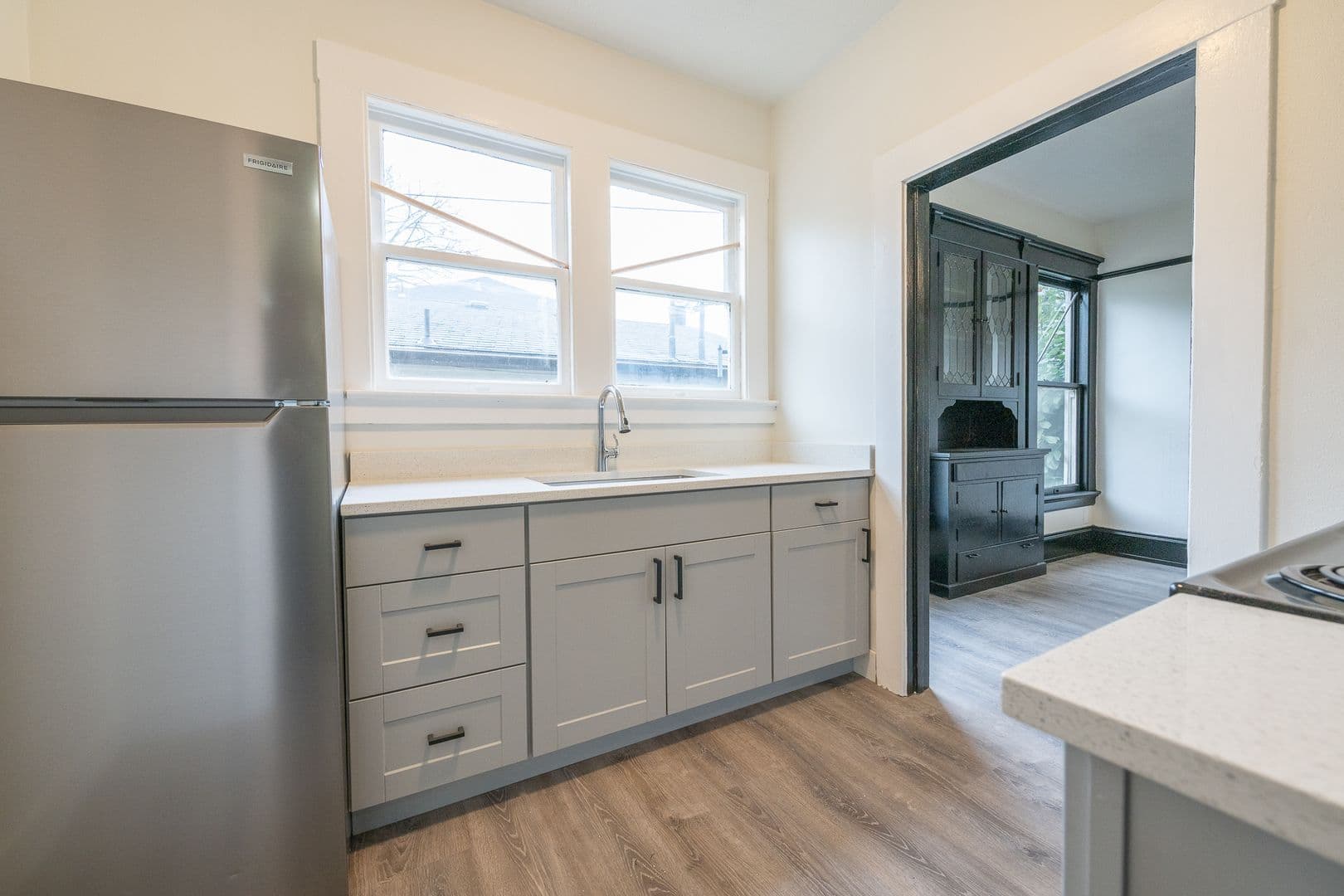 Portland Apartment: 2411-2417 NE Glisan