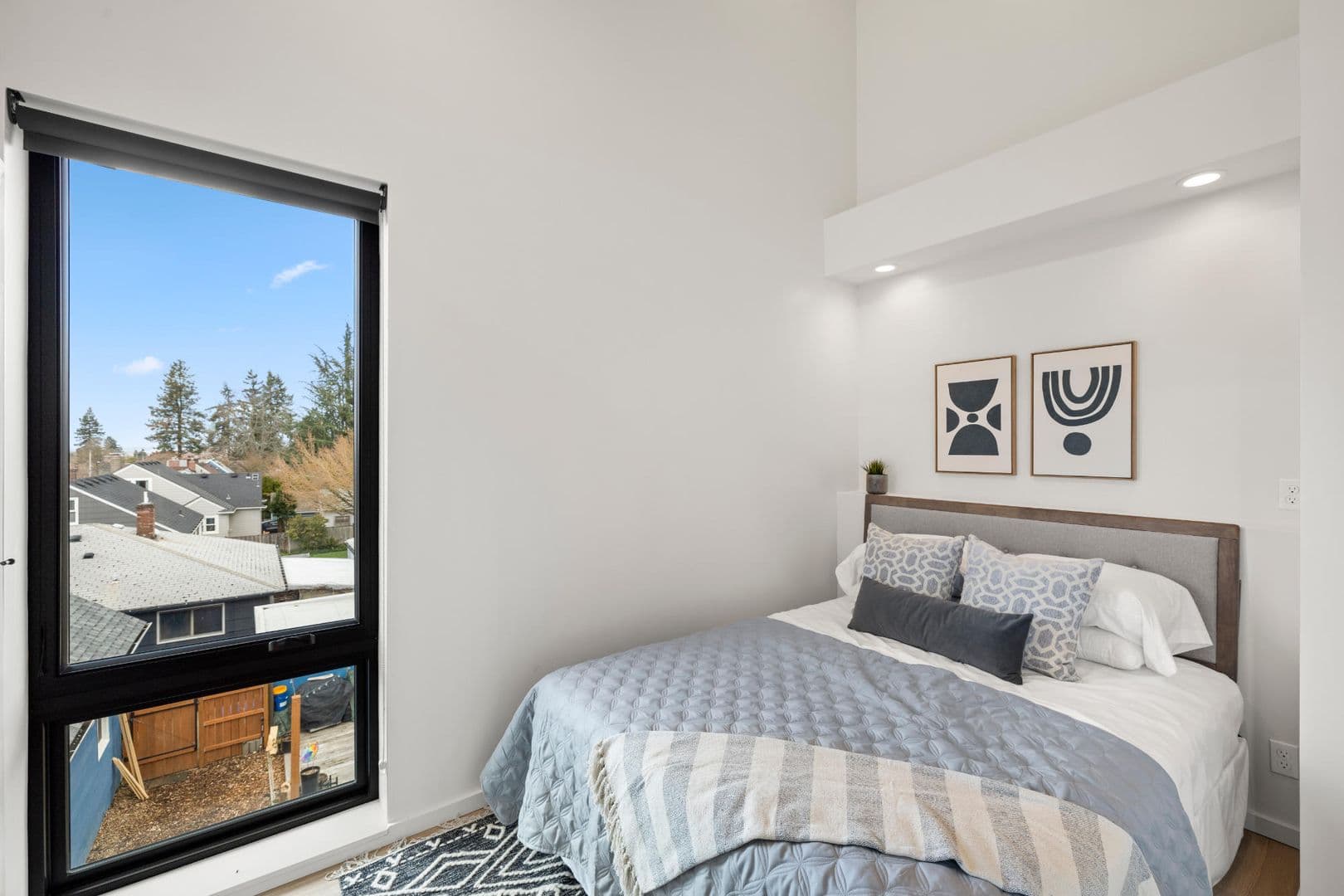 Portland Apartment: 1615 N Willis Blvd