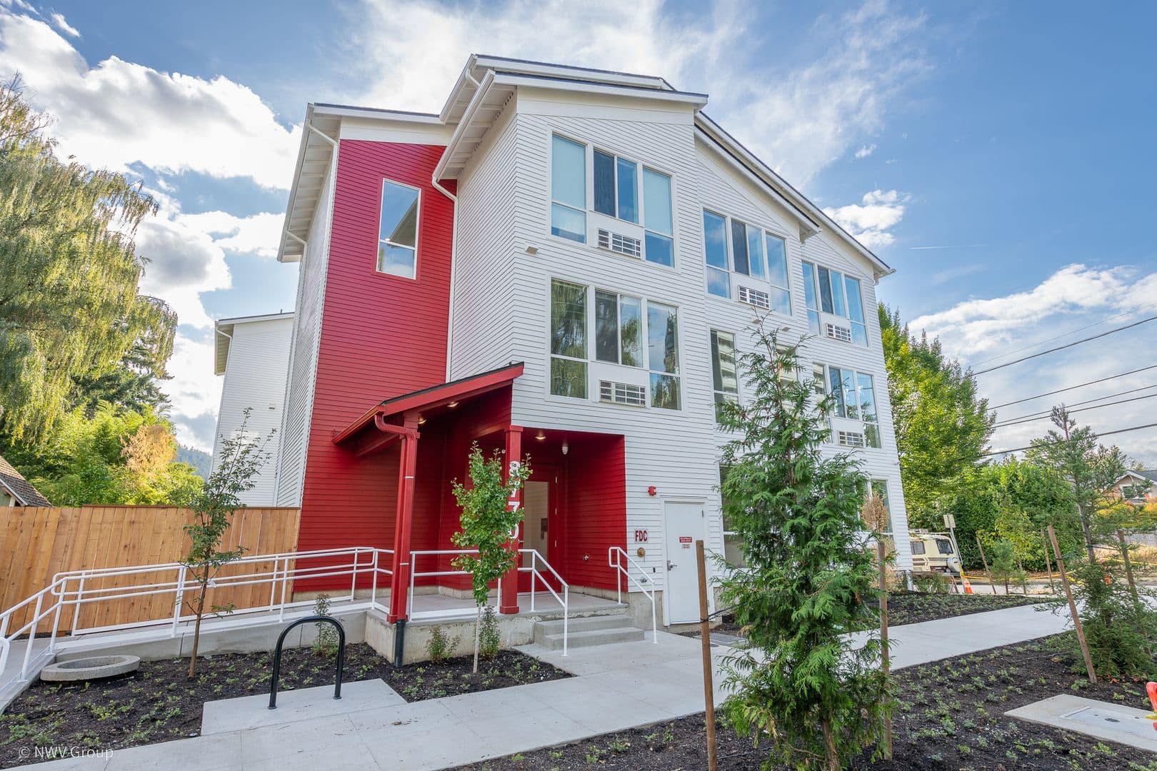 Portland Apartment: 8770 N Willamette