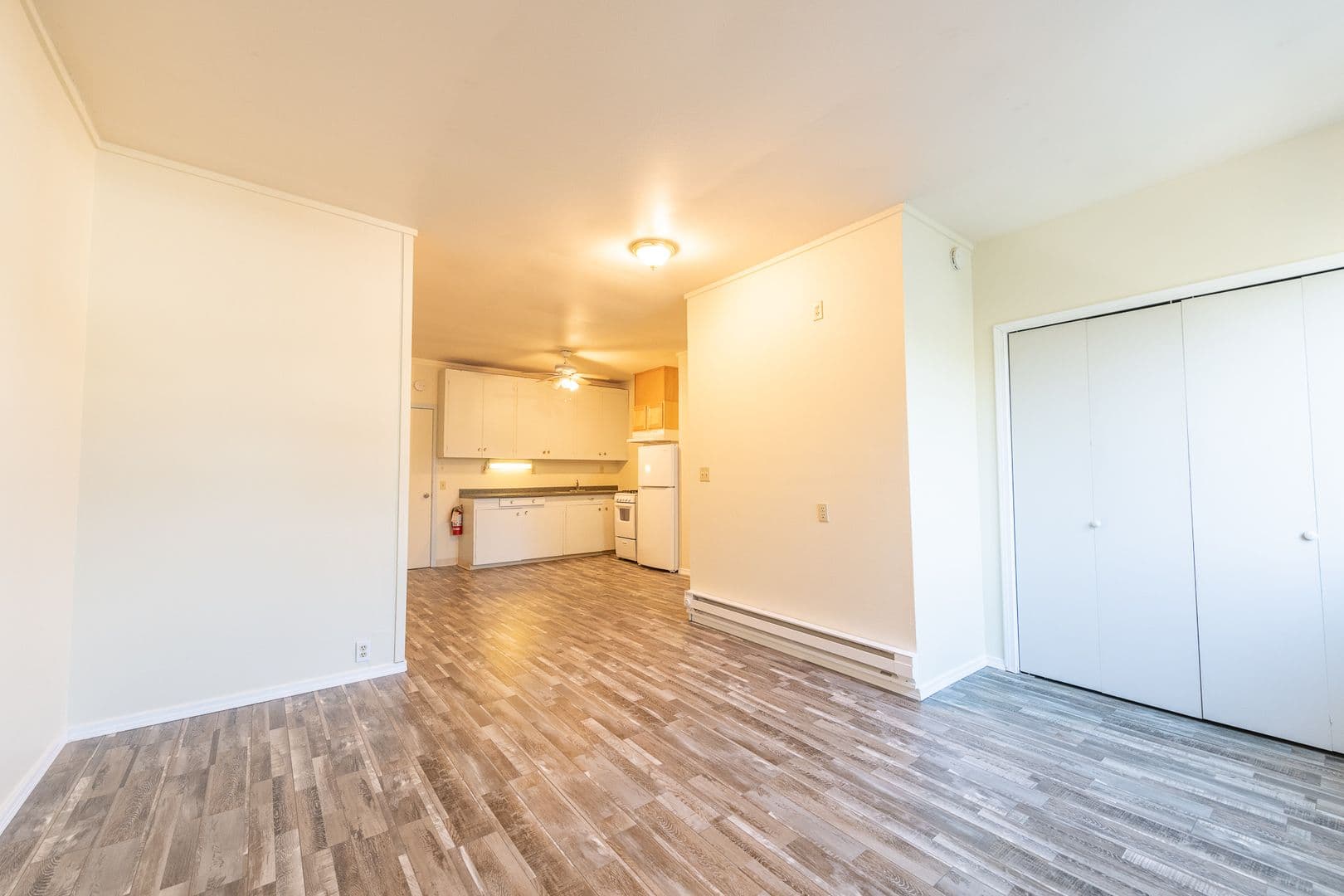 Portland Apartment: 7202-7204 NE Glisan