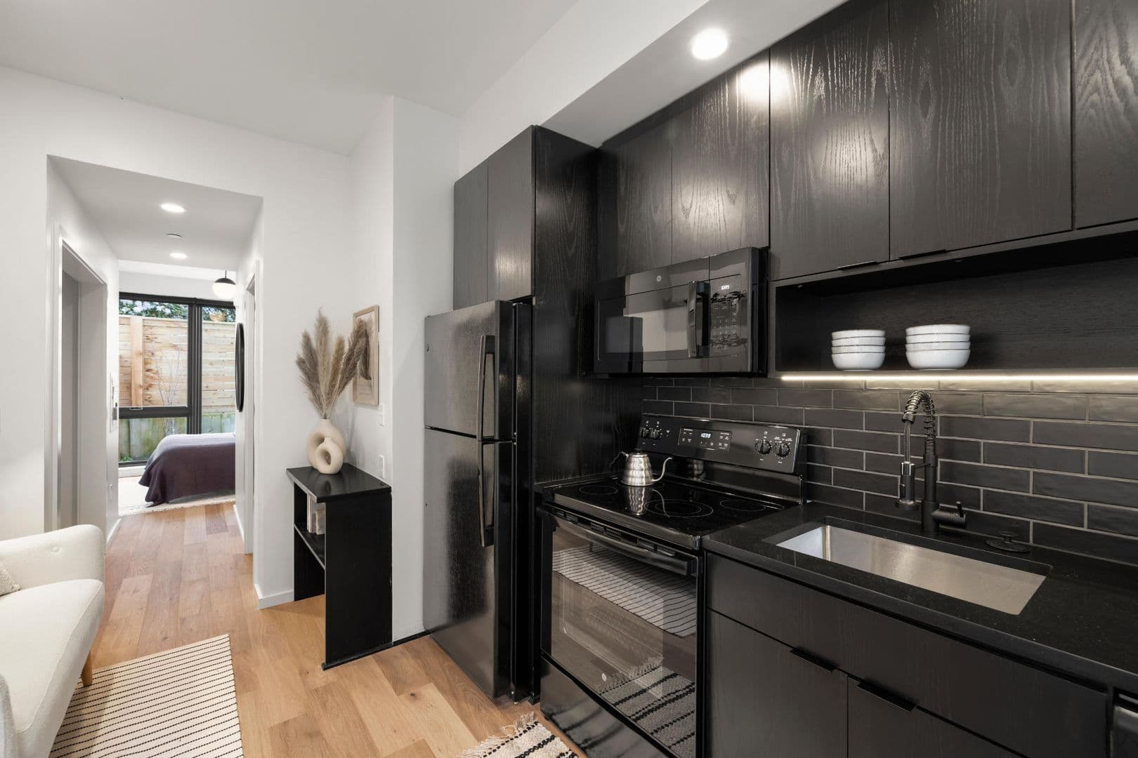 Portland Apartment: 1825 N Rosa Parks Way