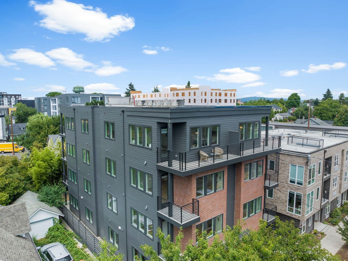 Portland Apartment: 1525 N Humboldt St