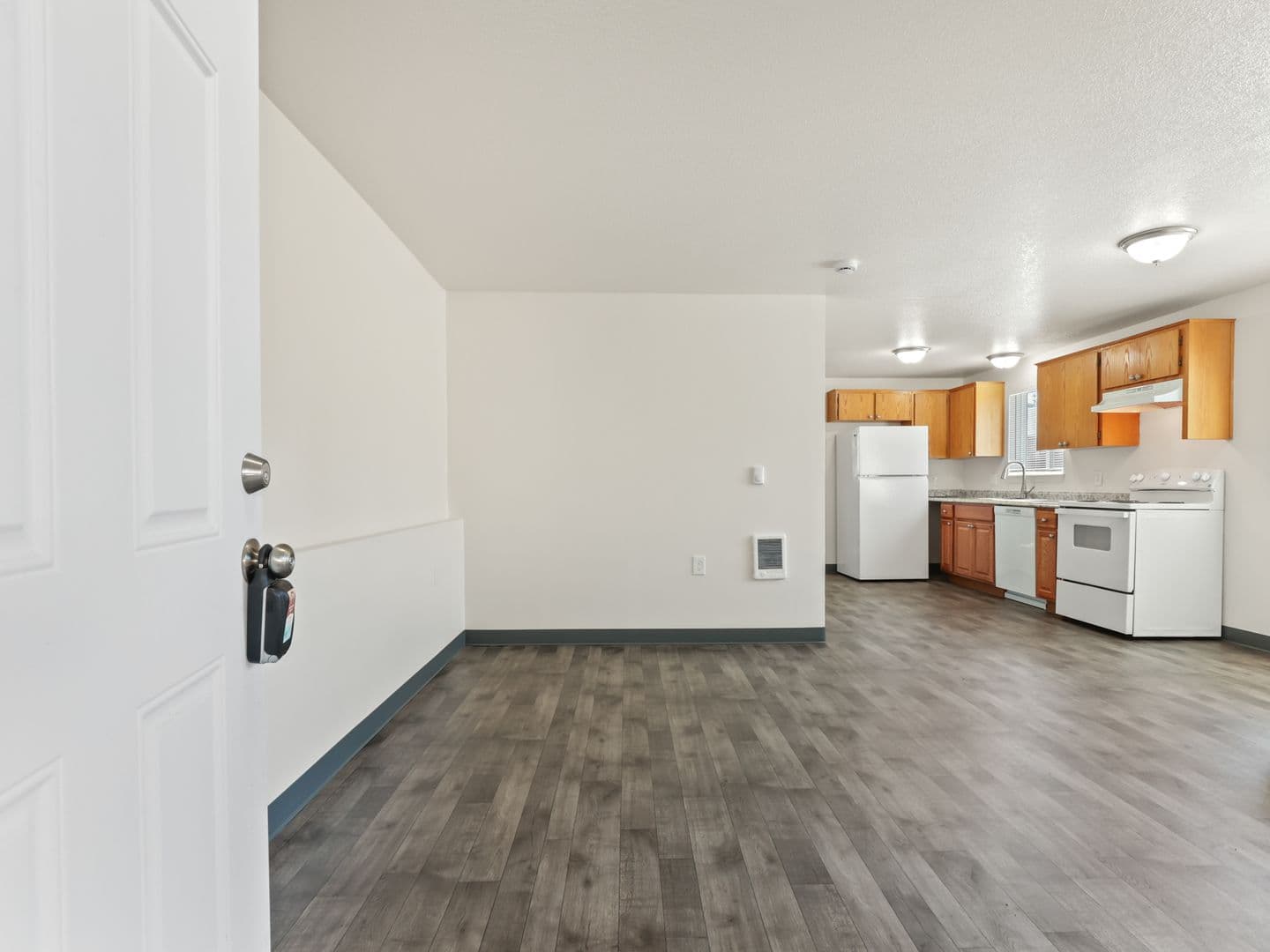 Portland Apartment: 13024 SE Tessa St