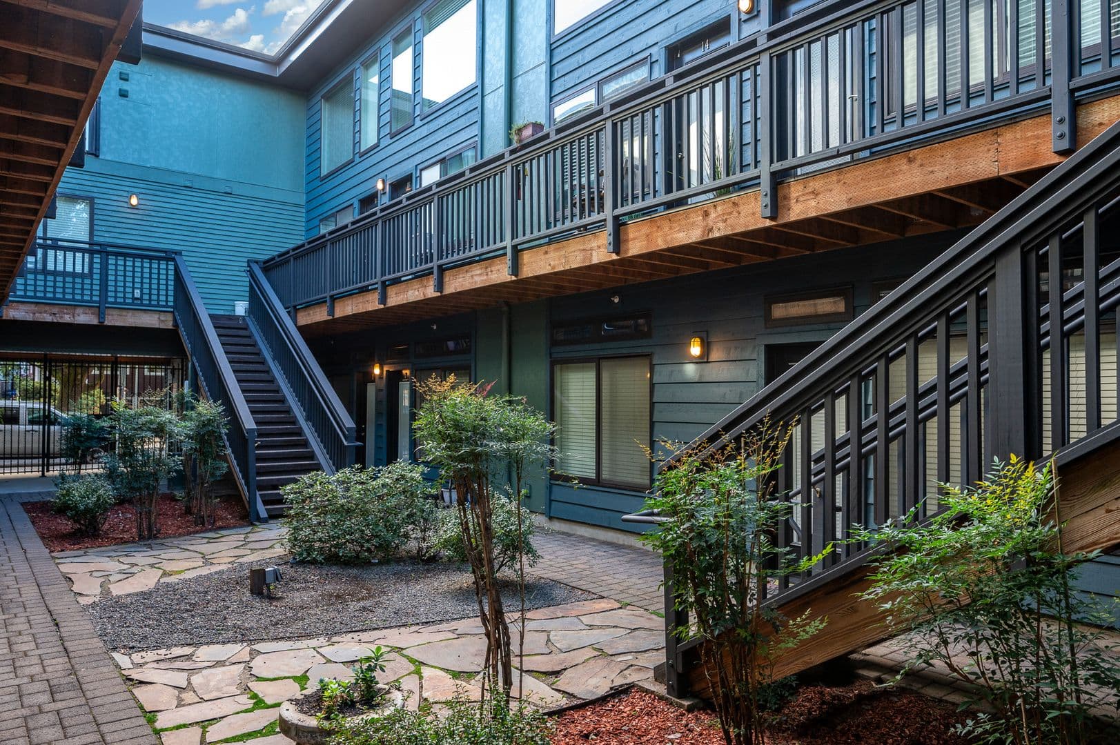 Portland Apartment: 455 NE 24th Ave