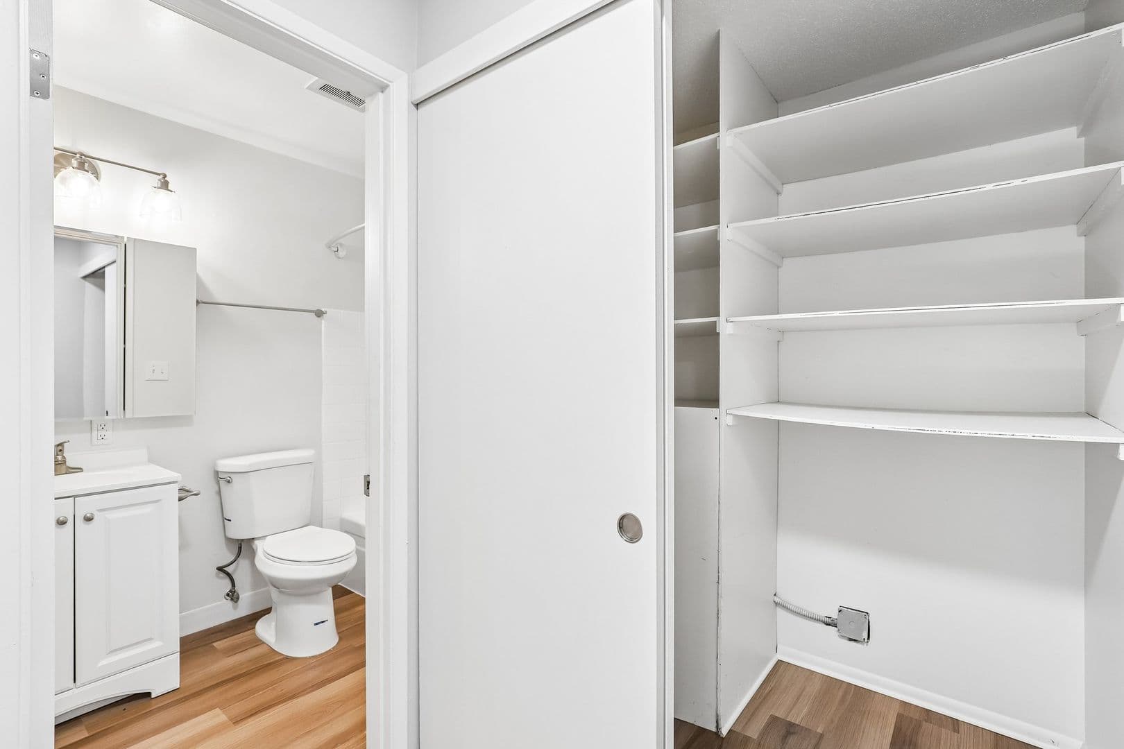 Portland Apartment: 6225-6235 SW Burlingame