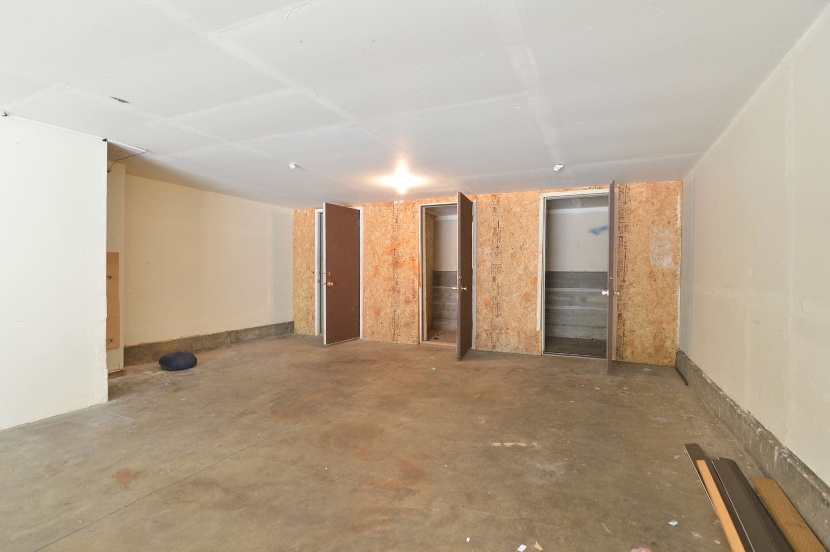 Portland Apartment: 12231-12233 SE Steele