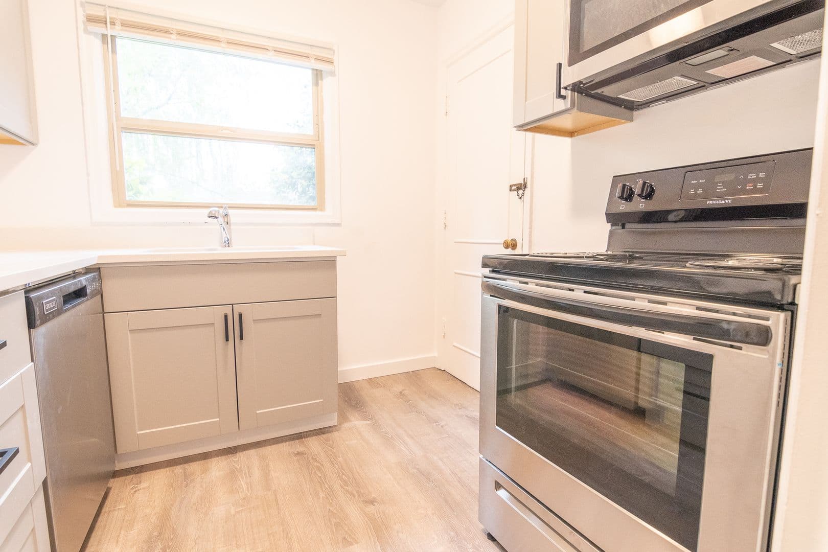 Portland Apartment: 4831-4841 E Burnside St