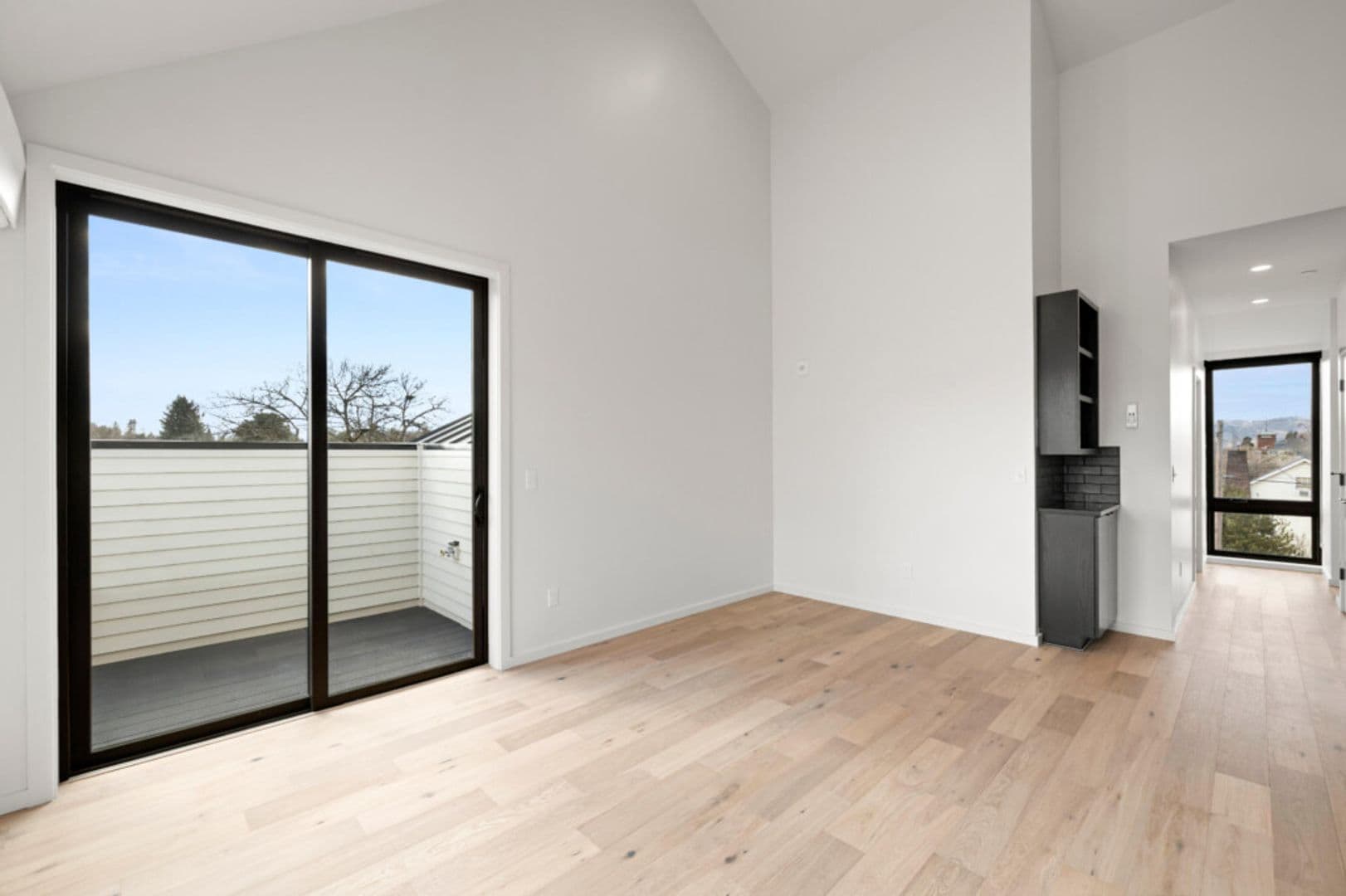 Portland Apartment: 1615 N Willis Blvd