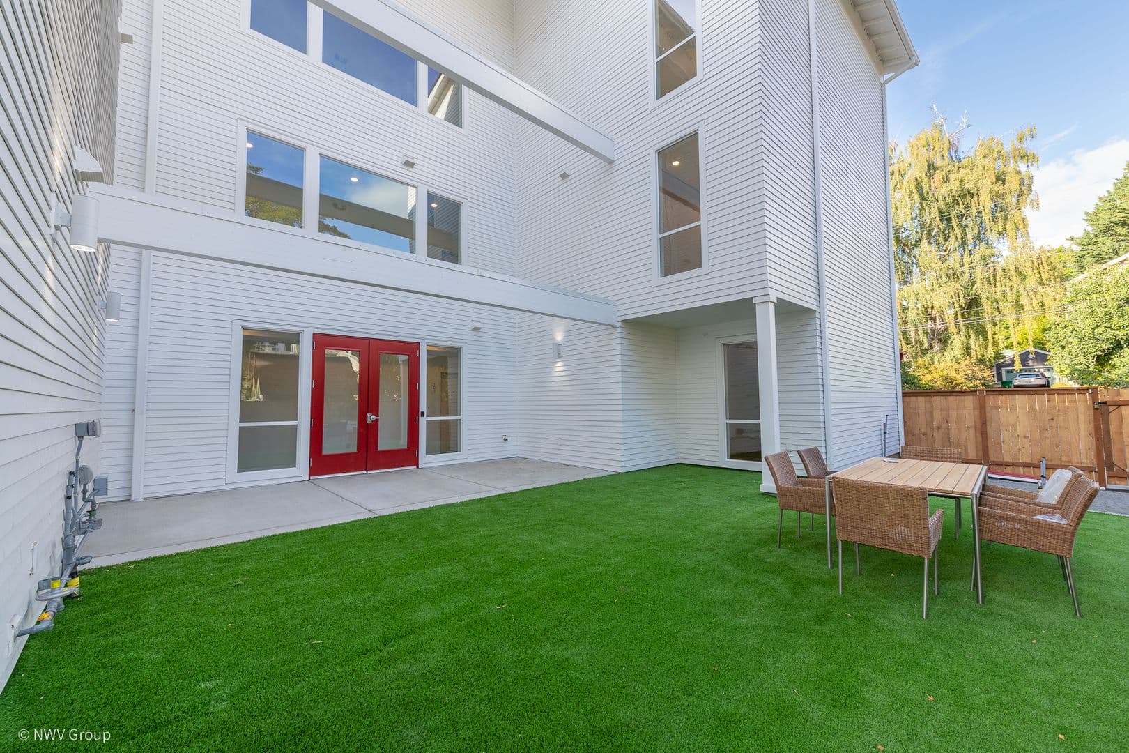 Portland Apartment: 8770 N Willamette