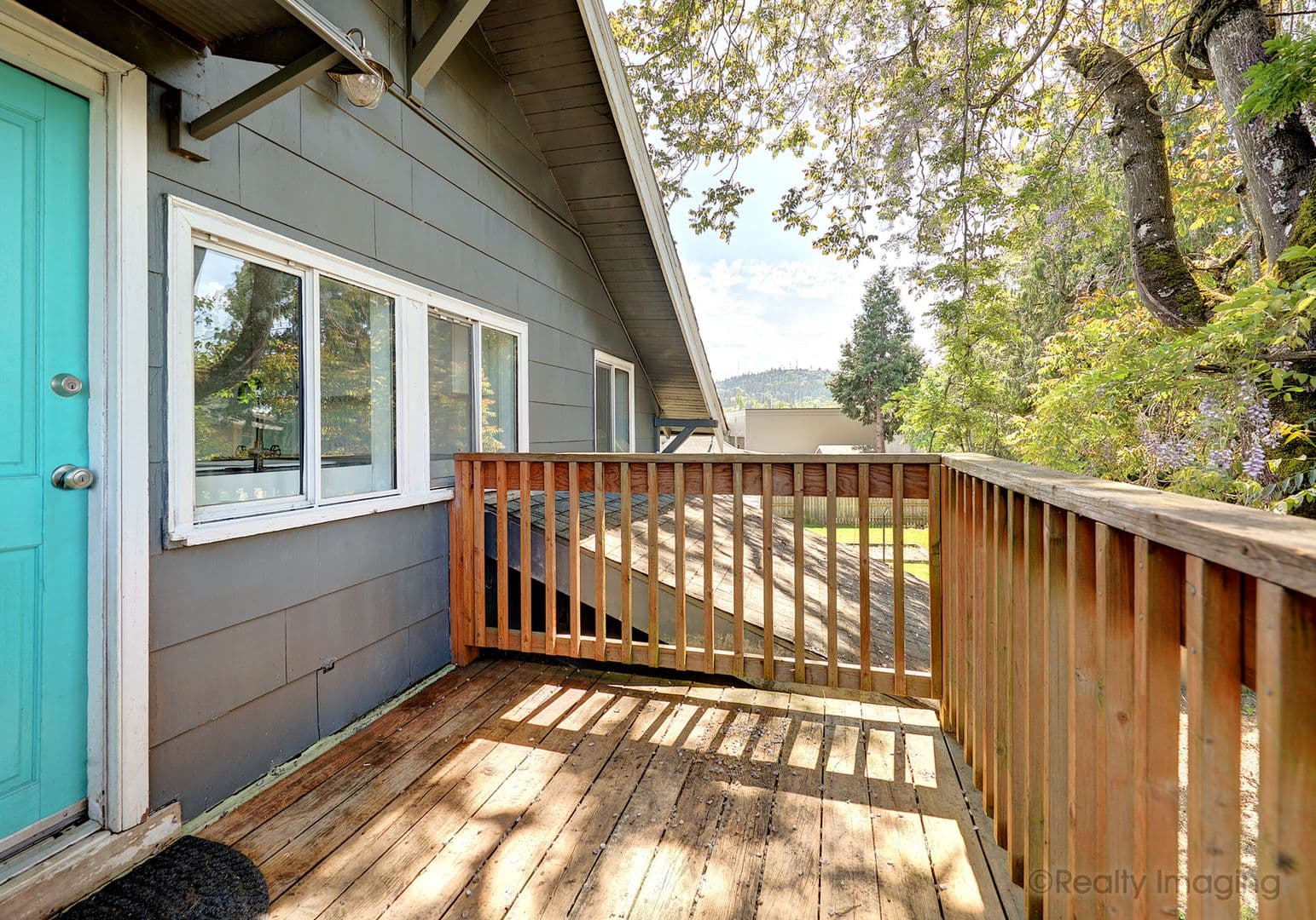 Portland Apartment: 6015-6017 SE 99th Ave