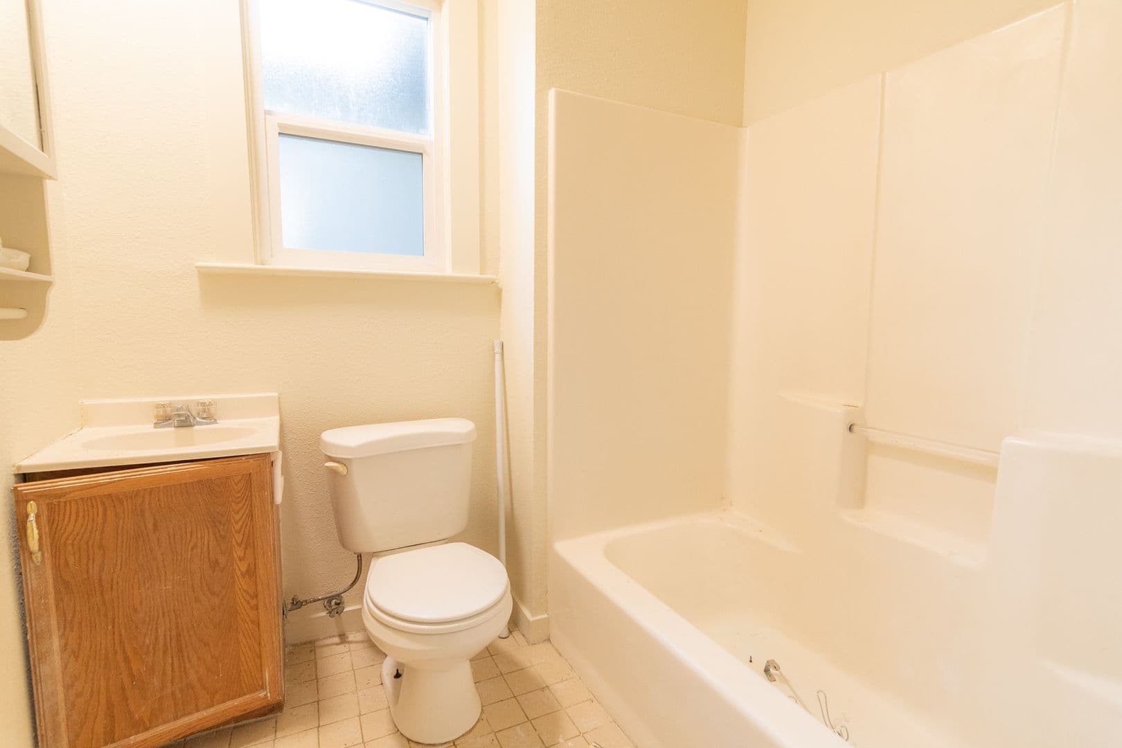 Portland Apartment: 6020 NE Glisan