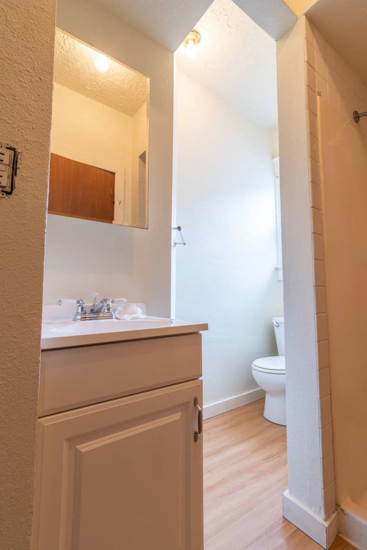 Portland Apartment: 6020 NE Glisan
