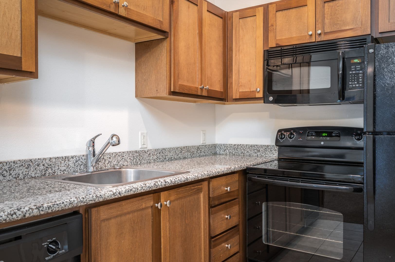 Portland Apartment: 455 NE 24th Ave