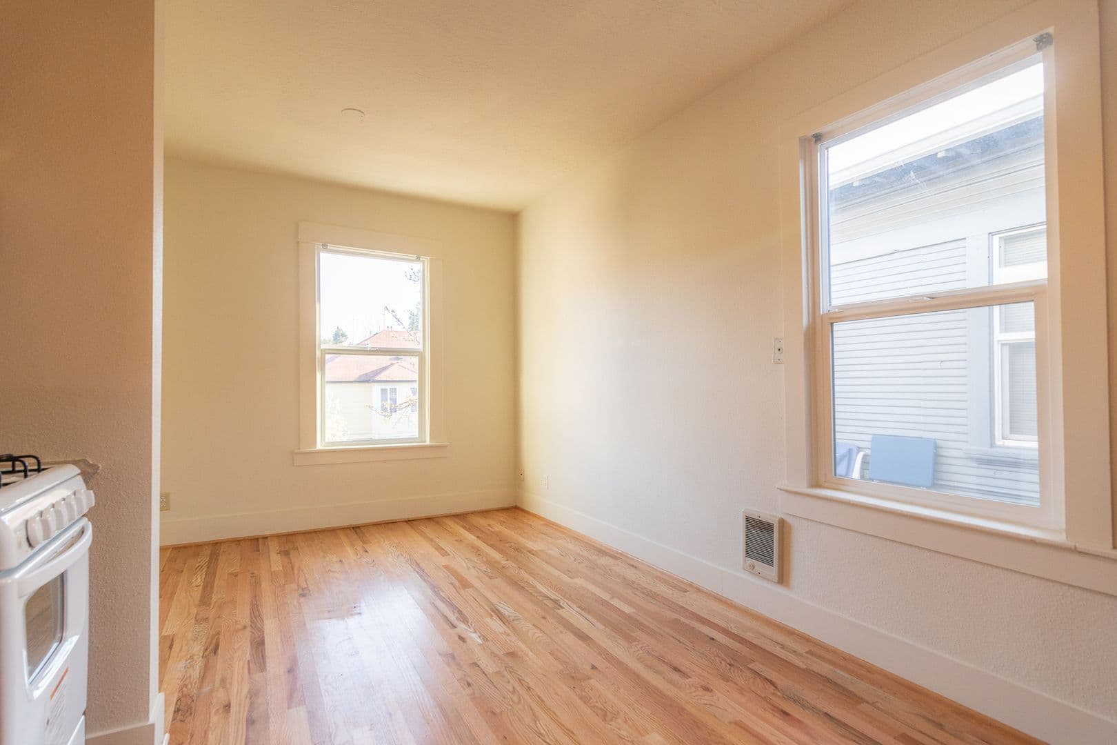 Portland Apartment: 6020 NE Glisan