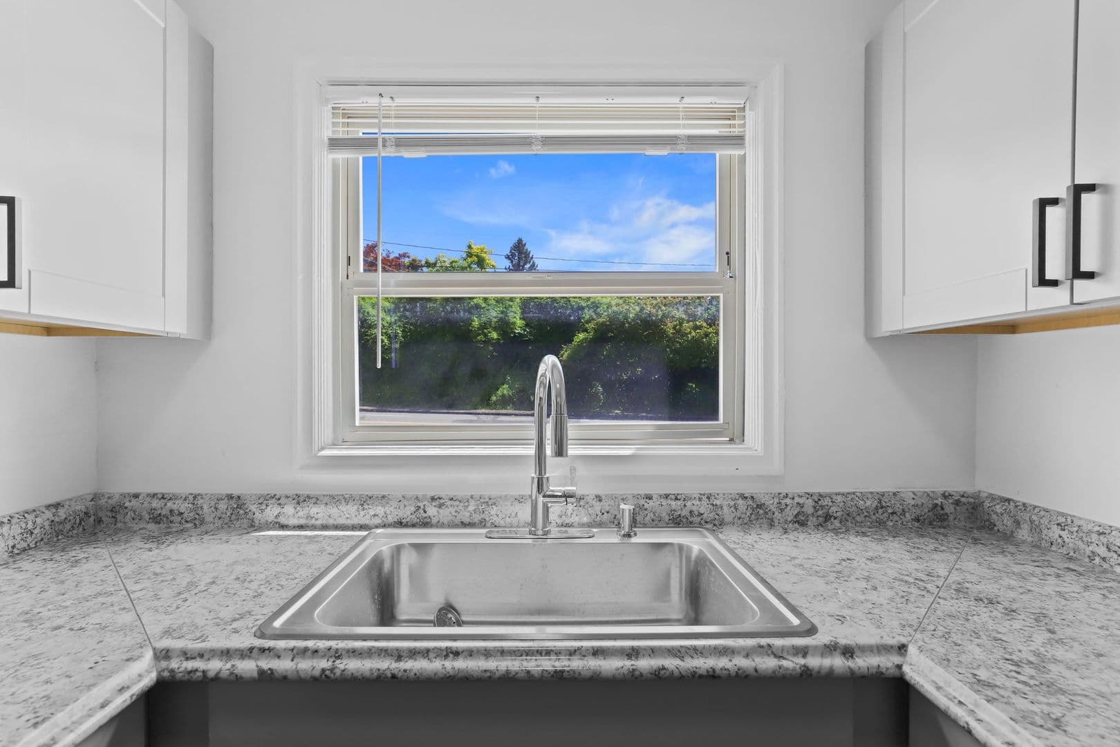 Portland Apartment: 4831-4841 E Burnside St