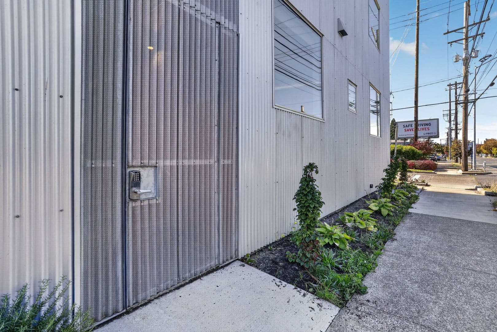 Portland Apartment: 7480 N Delaware