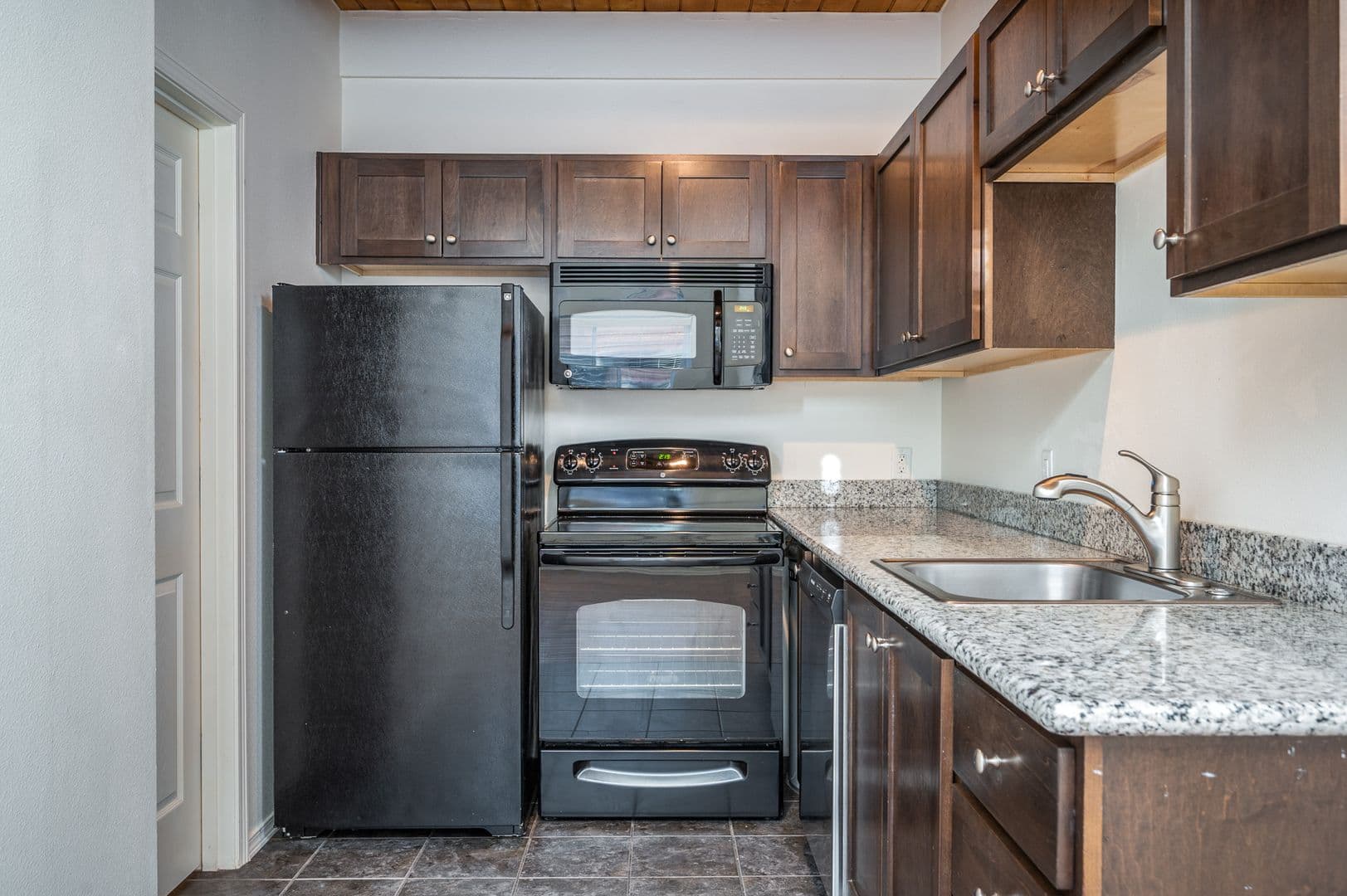 Portland Apartment: 455 NE 24th Ave