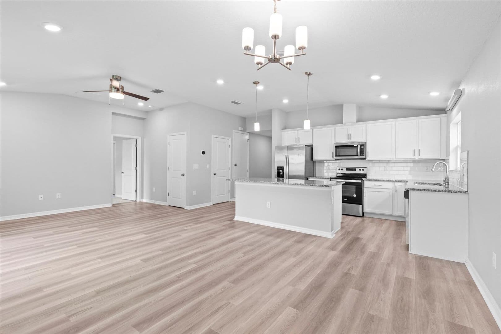 Seffner House: 9972 Mesic Woods Pl