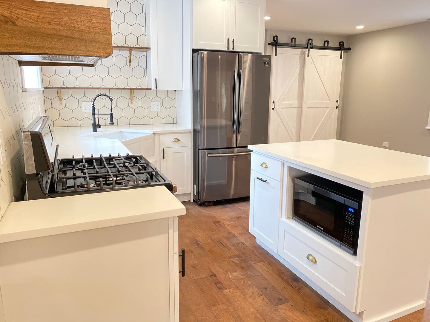 Chicago Apartment: 1724 N Talman Ave