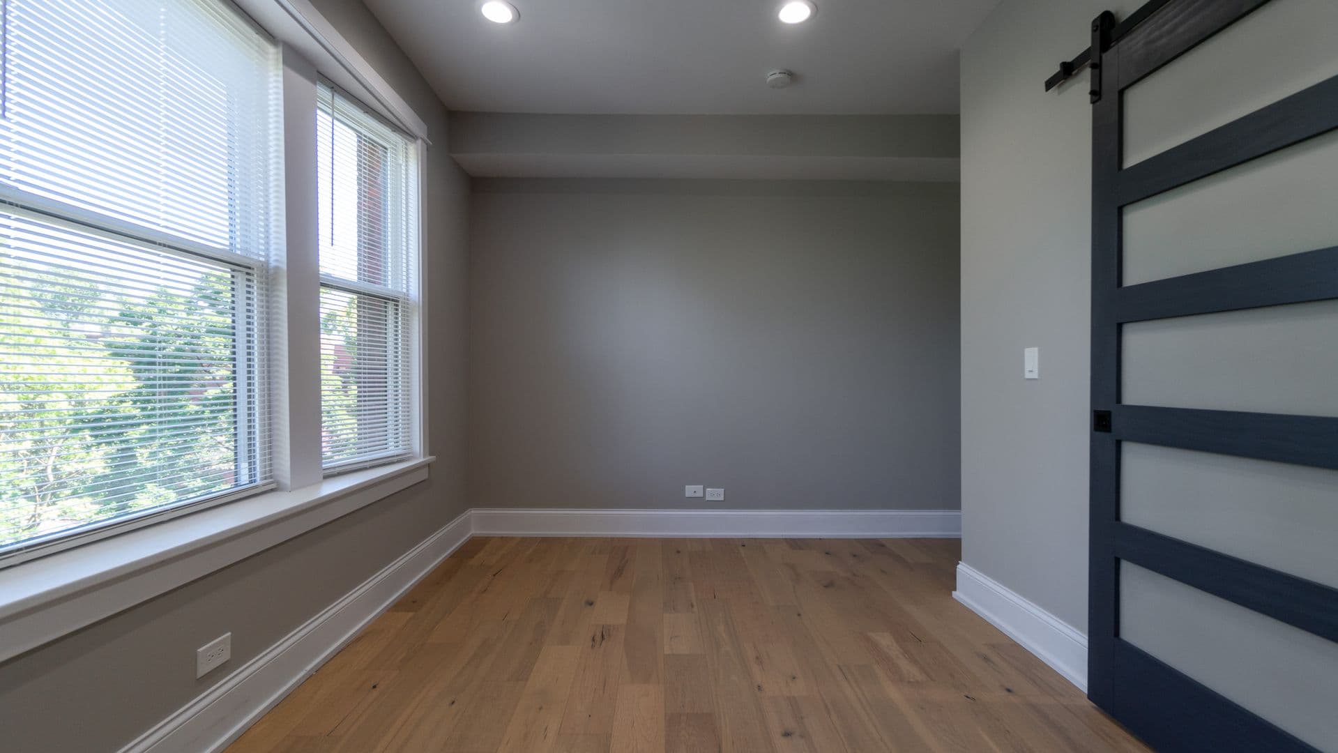 Chicago Apartment: 5404-06 N. Paulina