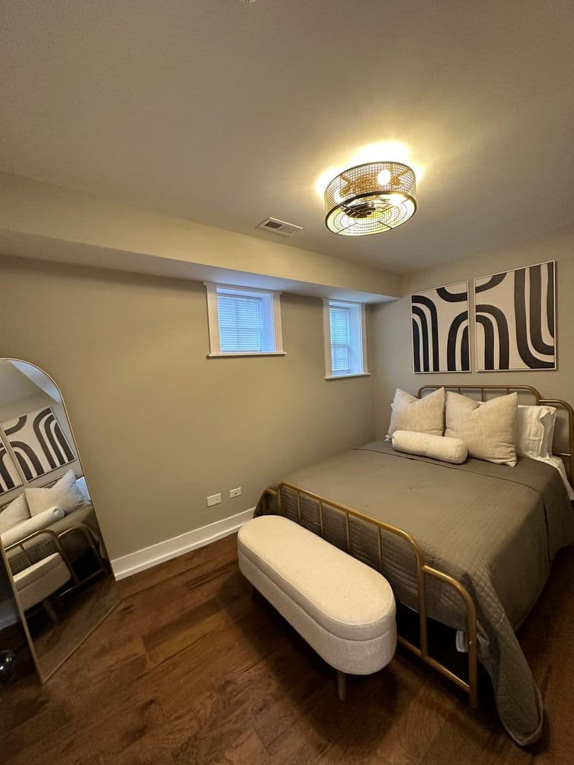 Chicago Apartment: 1724 N Talman Ave