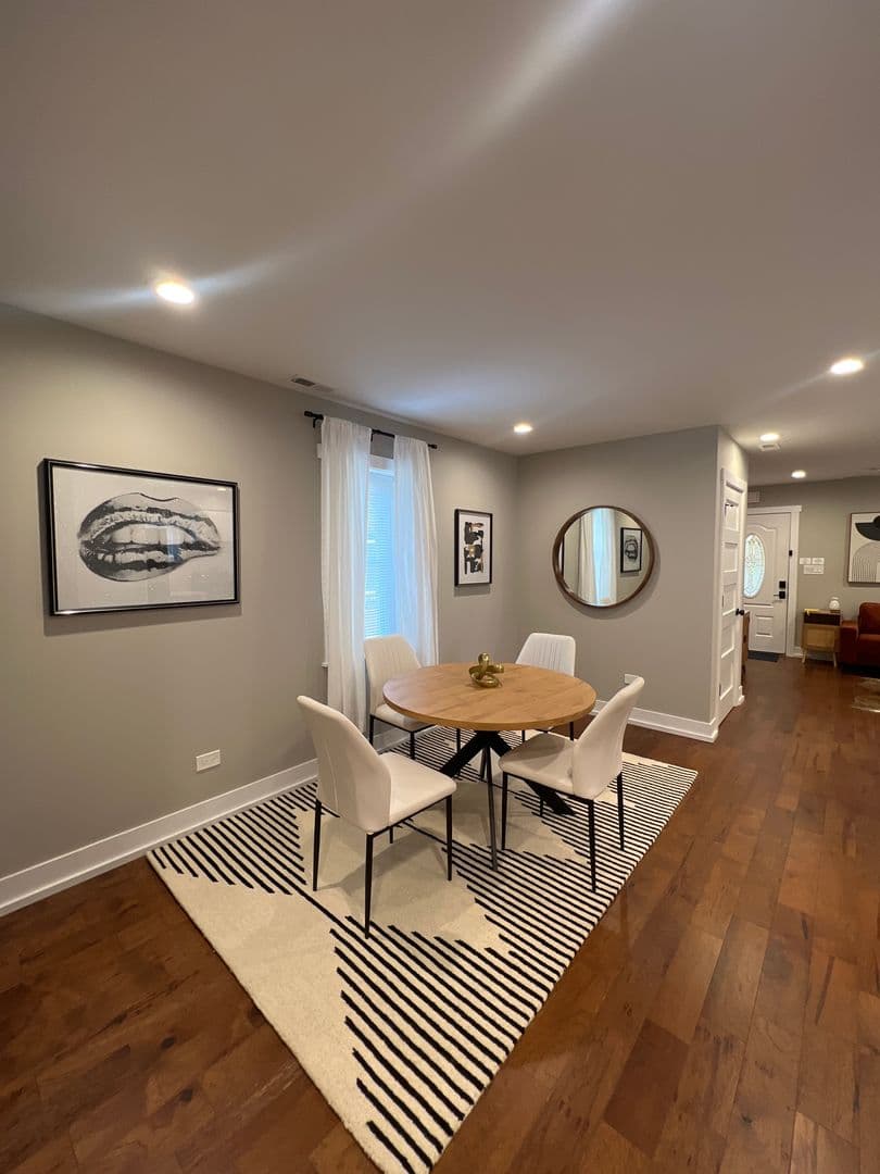 Chicago Apartment: 1724 N Talman Ave