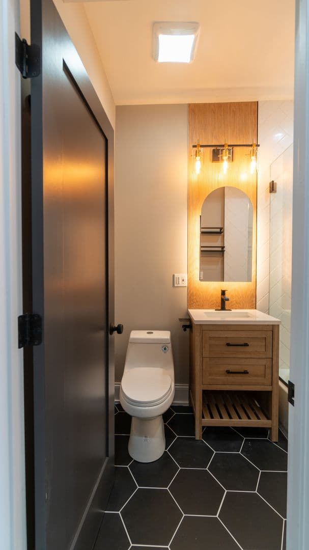 Chicago Apartment: 5404-06 N. Paulina